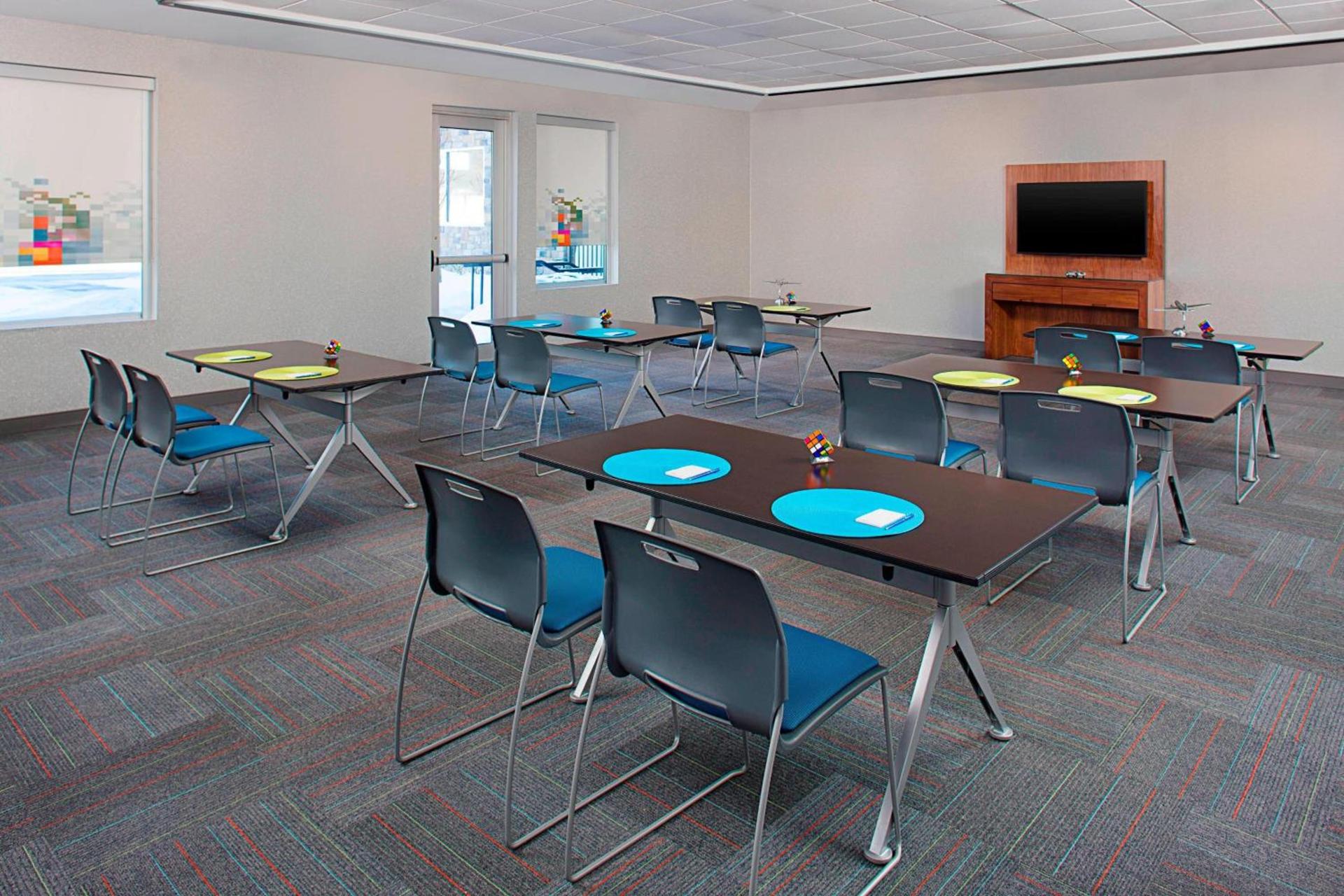 Aloft by Marriott Cleveland Beachwood photo 29