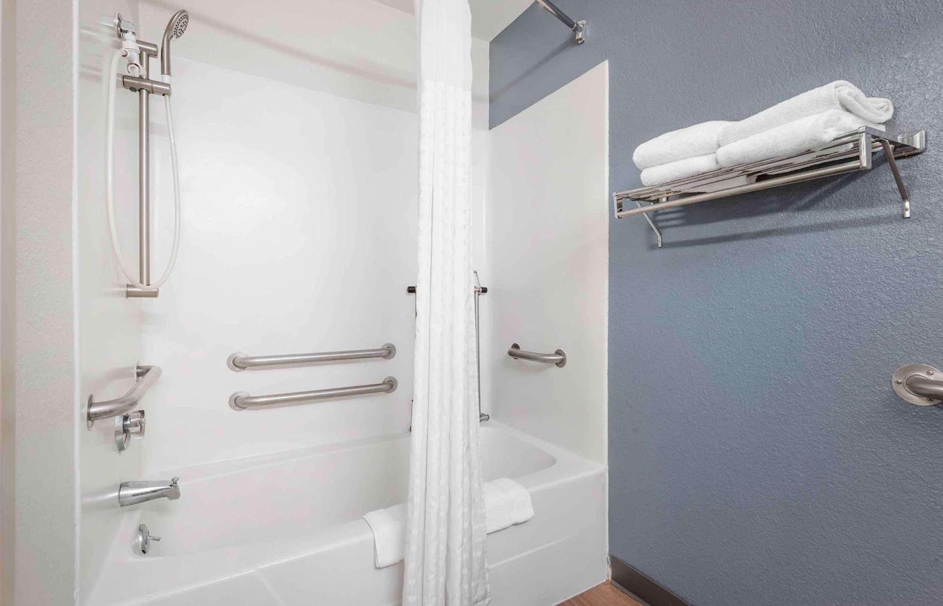 Extended Stay America Suites - Fort Wayne - South photo 32