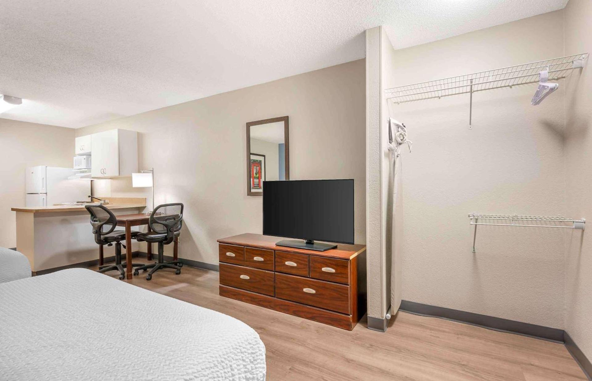 Extended Stay America Suites - Fort Wayne - South photo 42