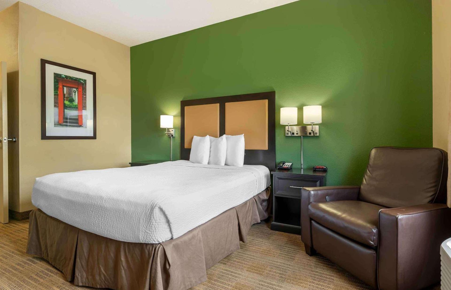 Extended Stay America Select Suites - Chicago - O'Hare photo 8
