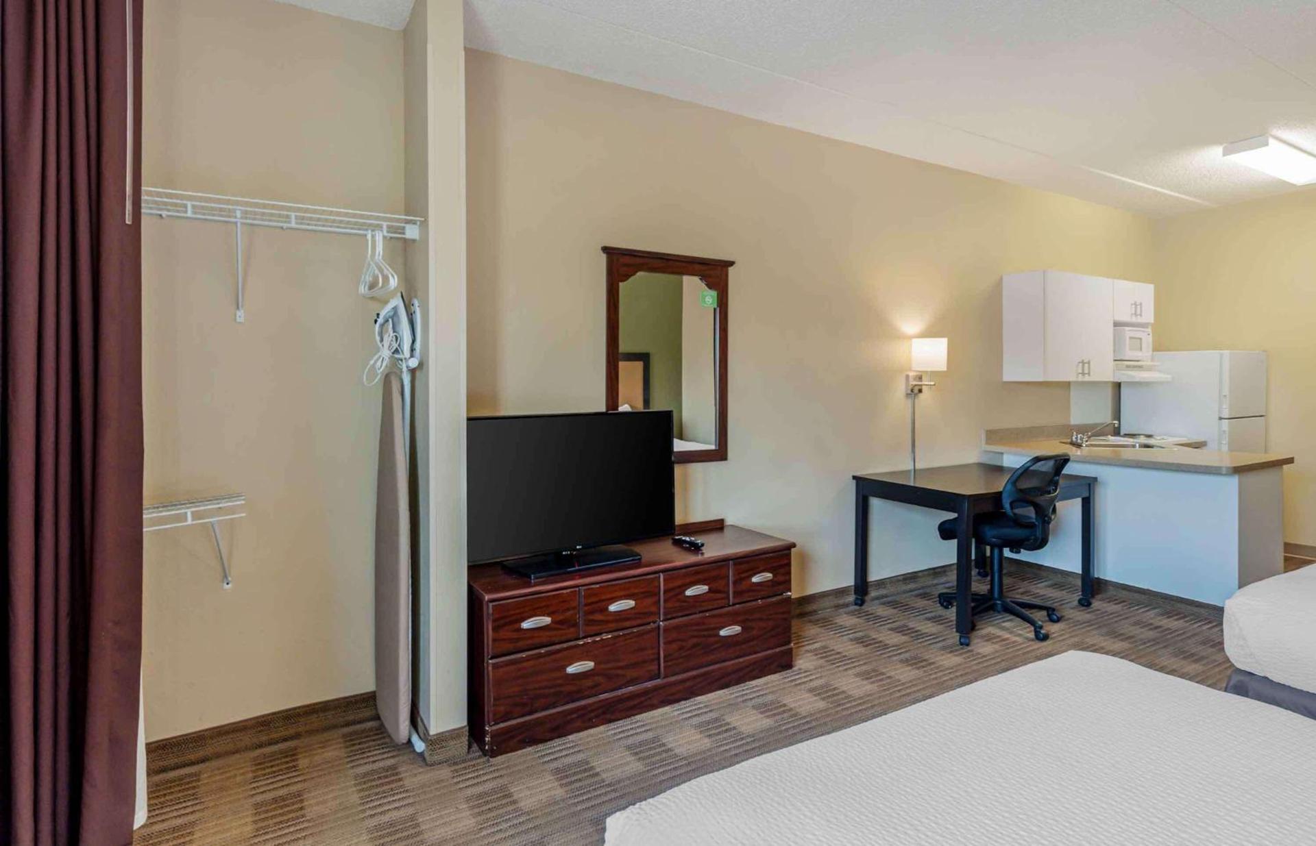 Extended Stay America Select Suites - Chicago - O'Hare photo 22