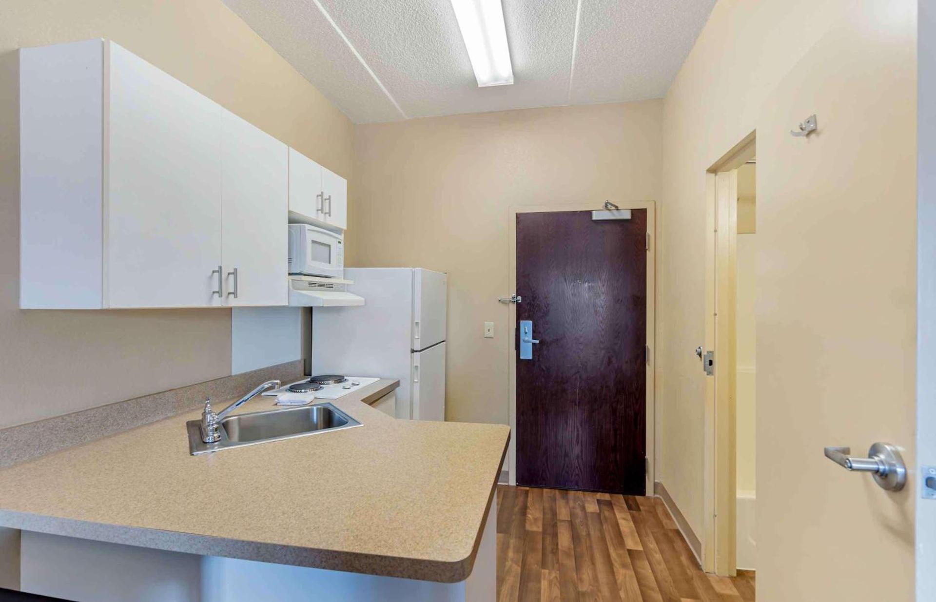 Extended Stay America Select Suites - Chicago - O'Hare photo 2
