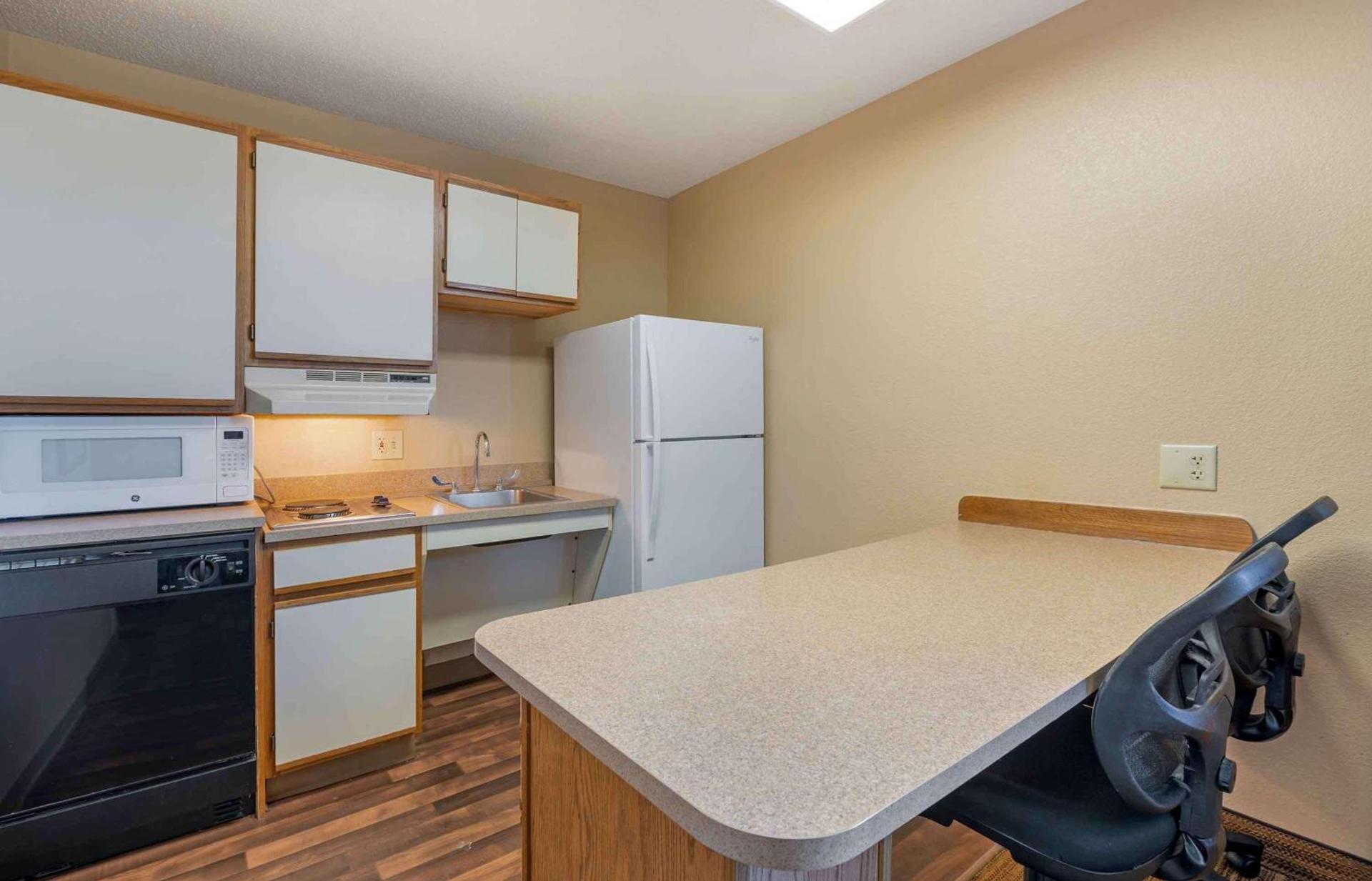 Extended Stay America Suites - Cincinnati - Blue Ash - Reed Hartman photo 38