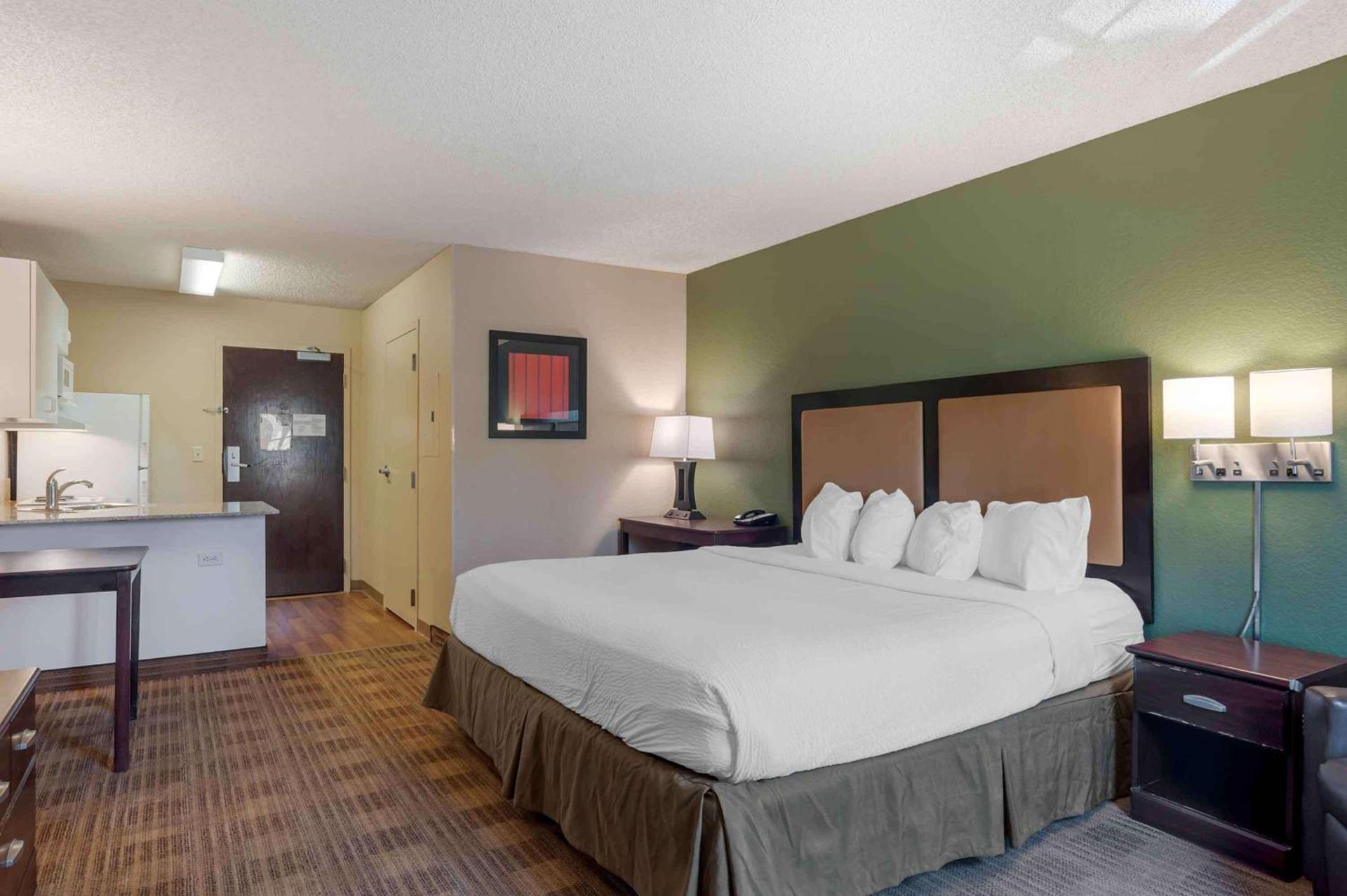 Extended Stay America Suites - Orange County - Lake Forest photo 12