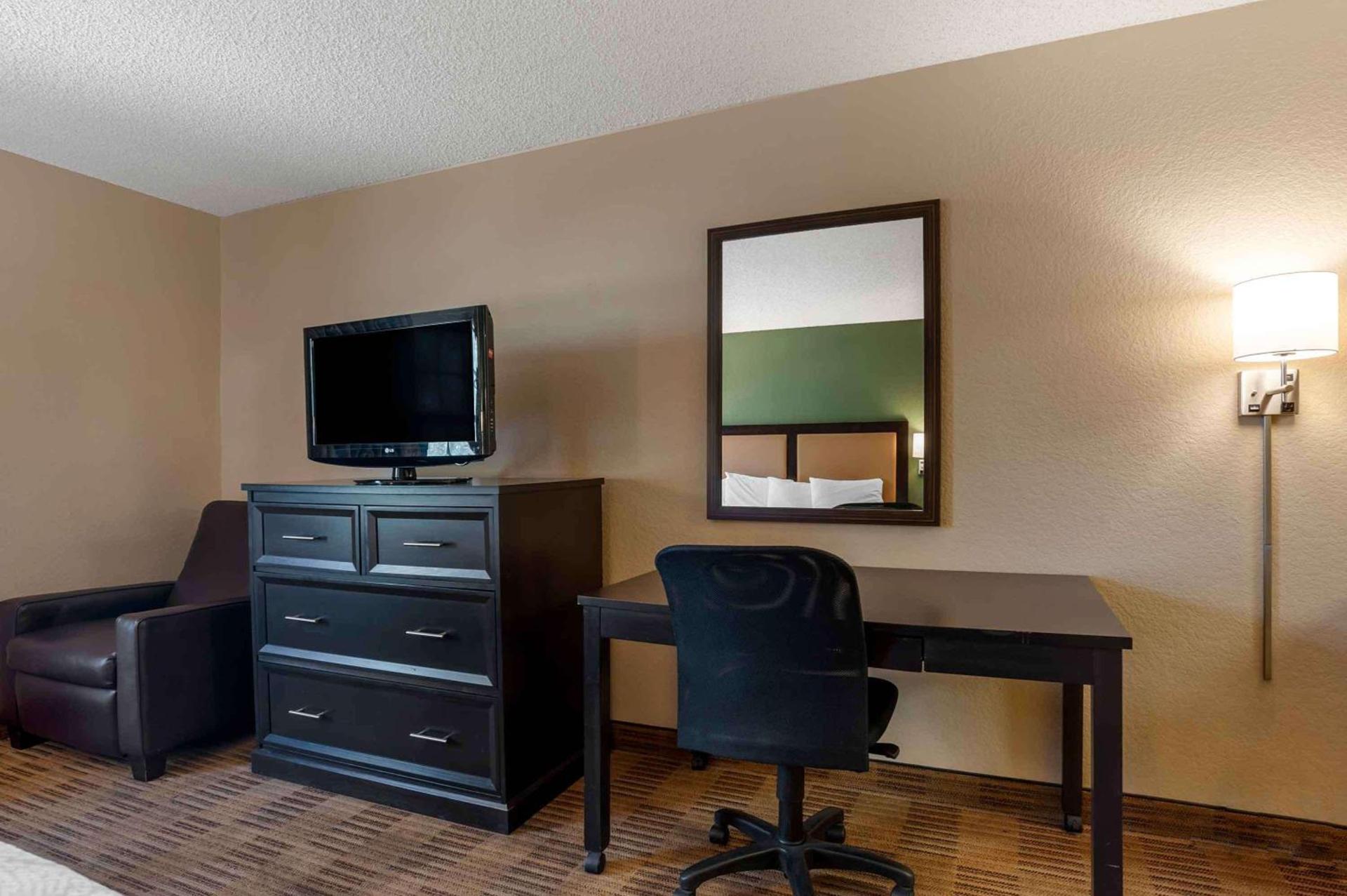 Extended Stay America Suites - Orange County - Lake Forest photo 16