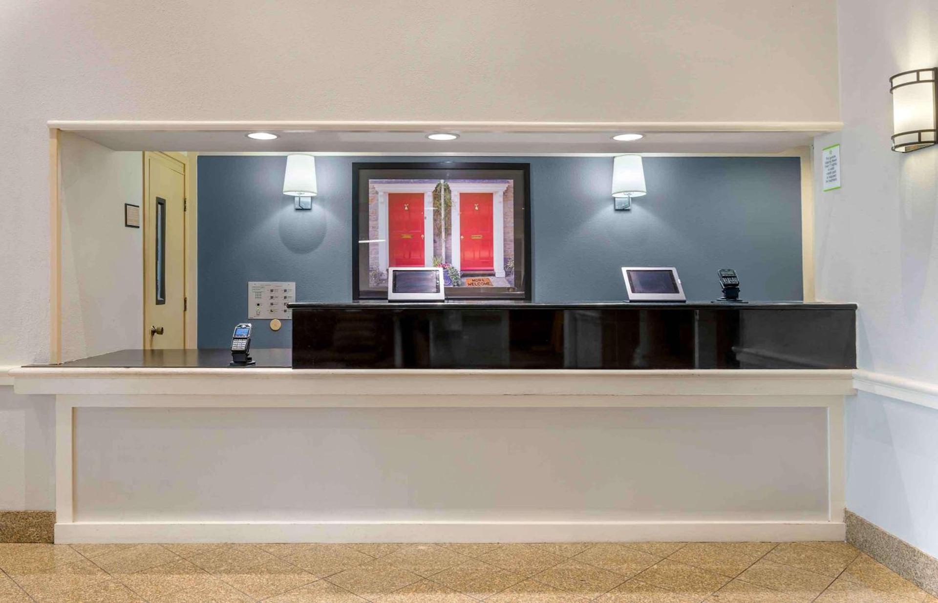 Extended Stay America Suites - Indianapolis - Airport - W Southern Ave photo 3