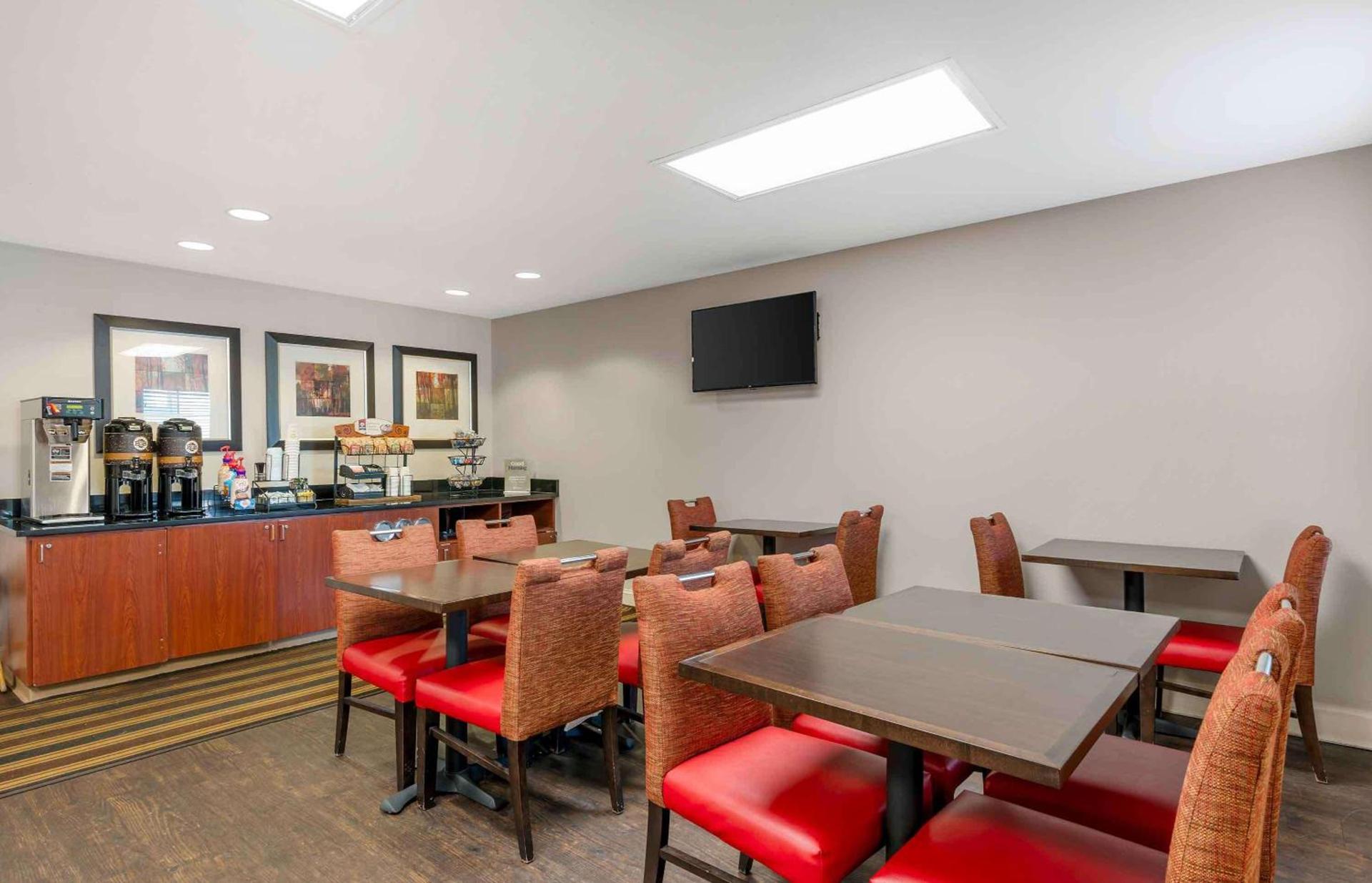 Extended Stay America Suites - Indianapolis - Airport - W Southern Ave photo 7