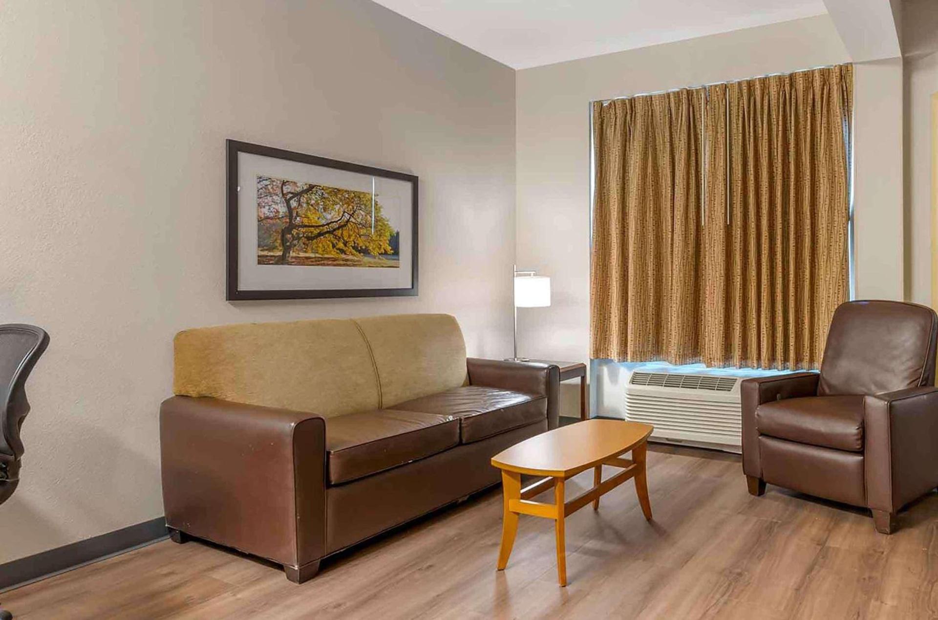 Extended Stay America Suites - Indianapolis - Airport - W Southern Ave photo 21