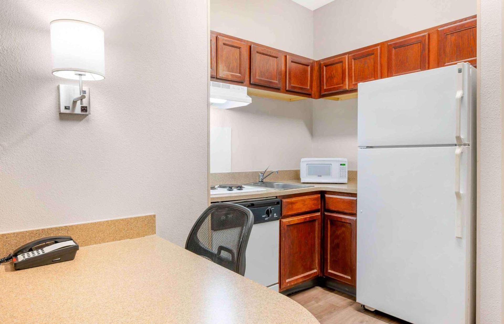 Extended Stay America Suites - Indianapolis - Airport - W Southern Ave photo 22
