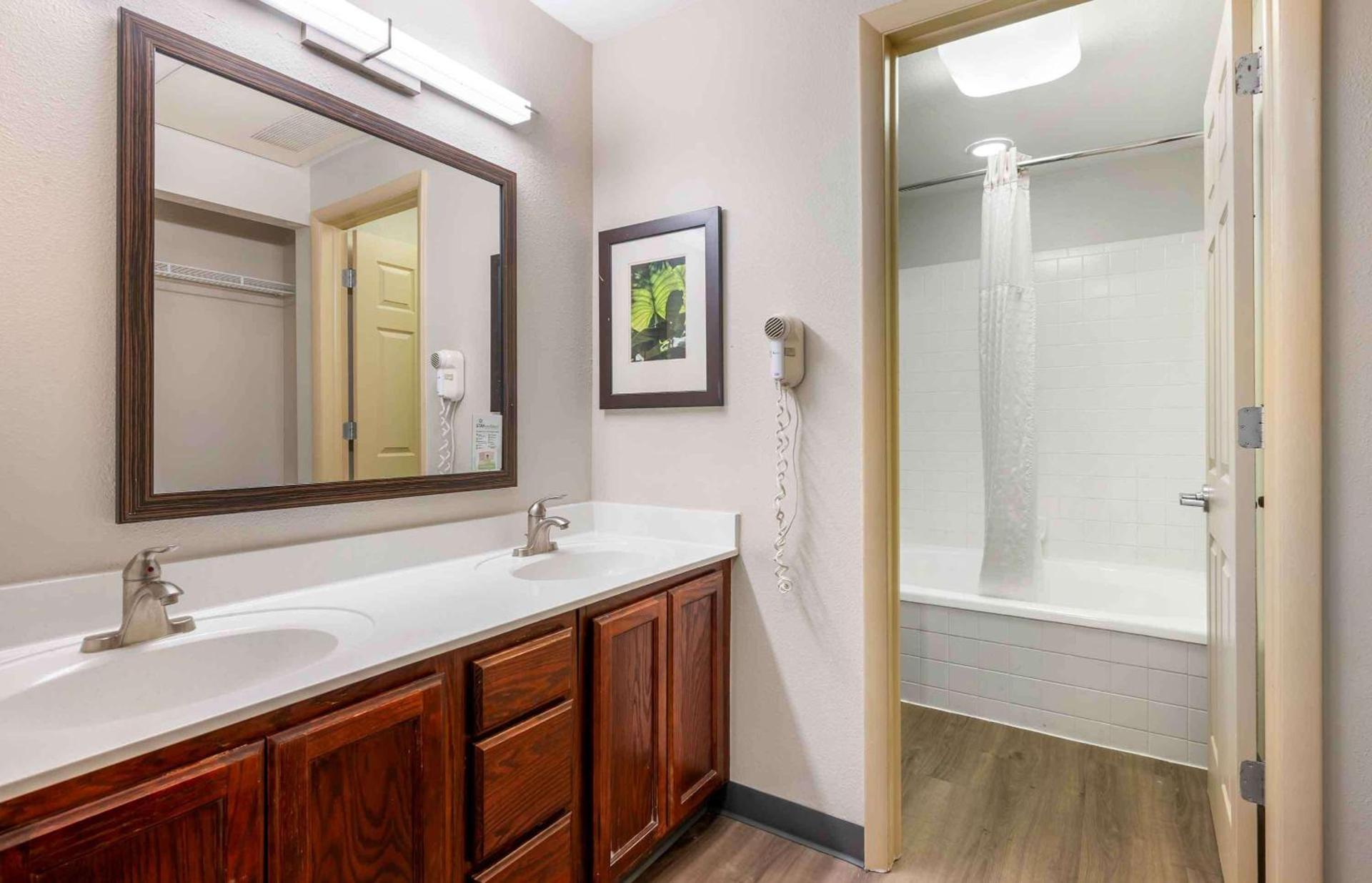Extended Stay America Suites - Indianapolis - Airport - W Southern Ave photo 23