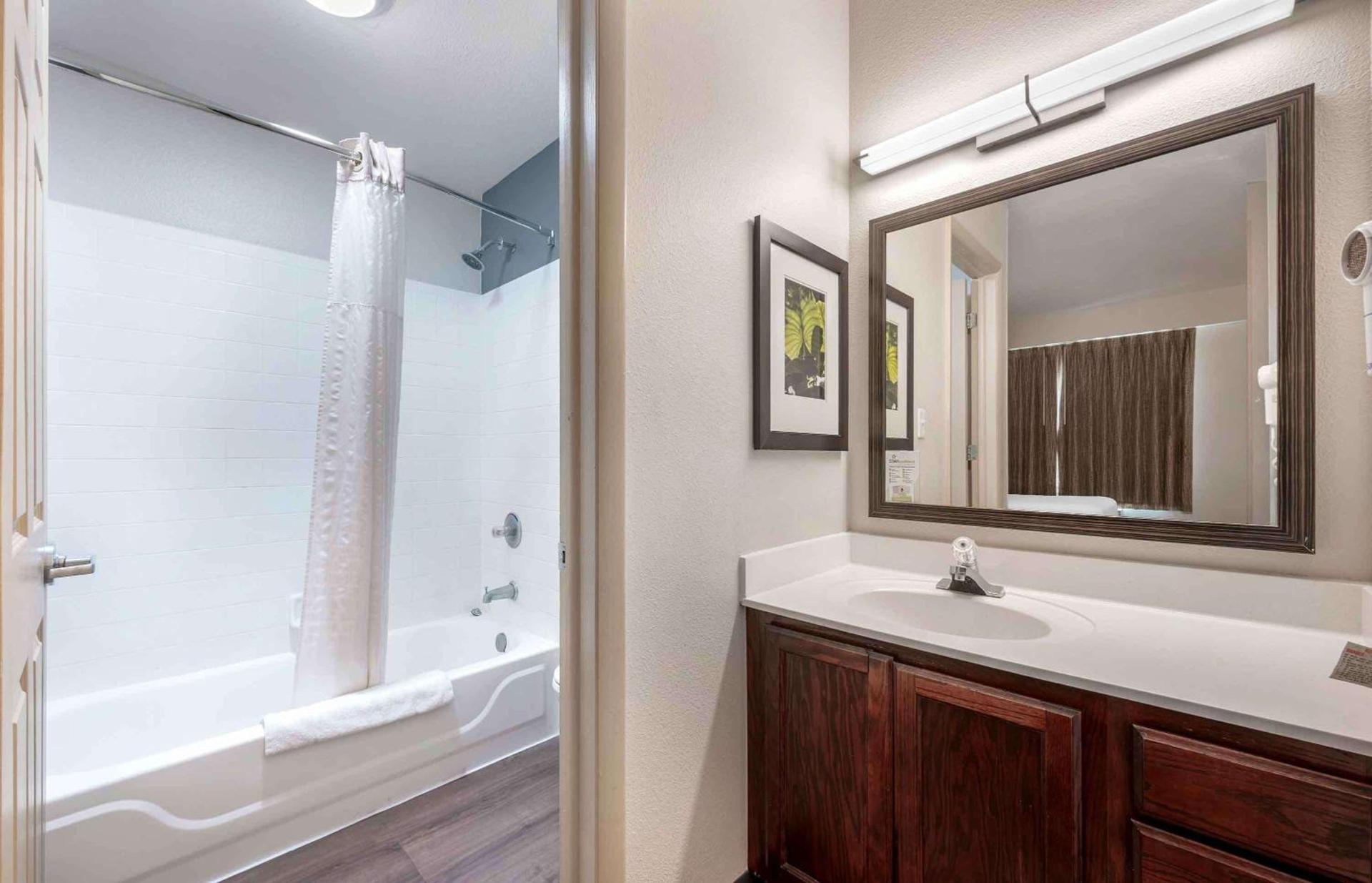 Extended Stay America Suites - Indianapolis - Airport - W Southern Ave photo 28