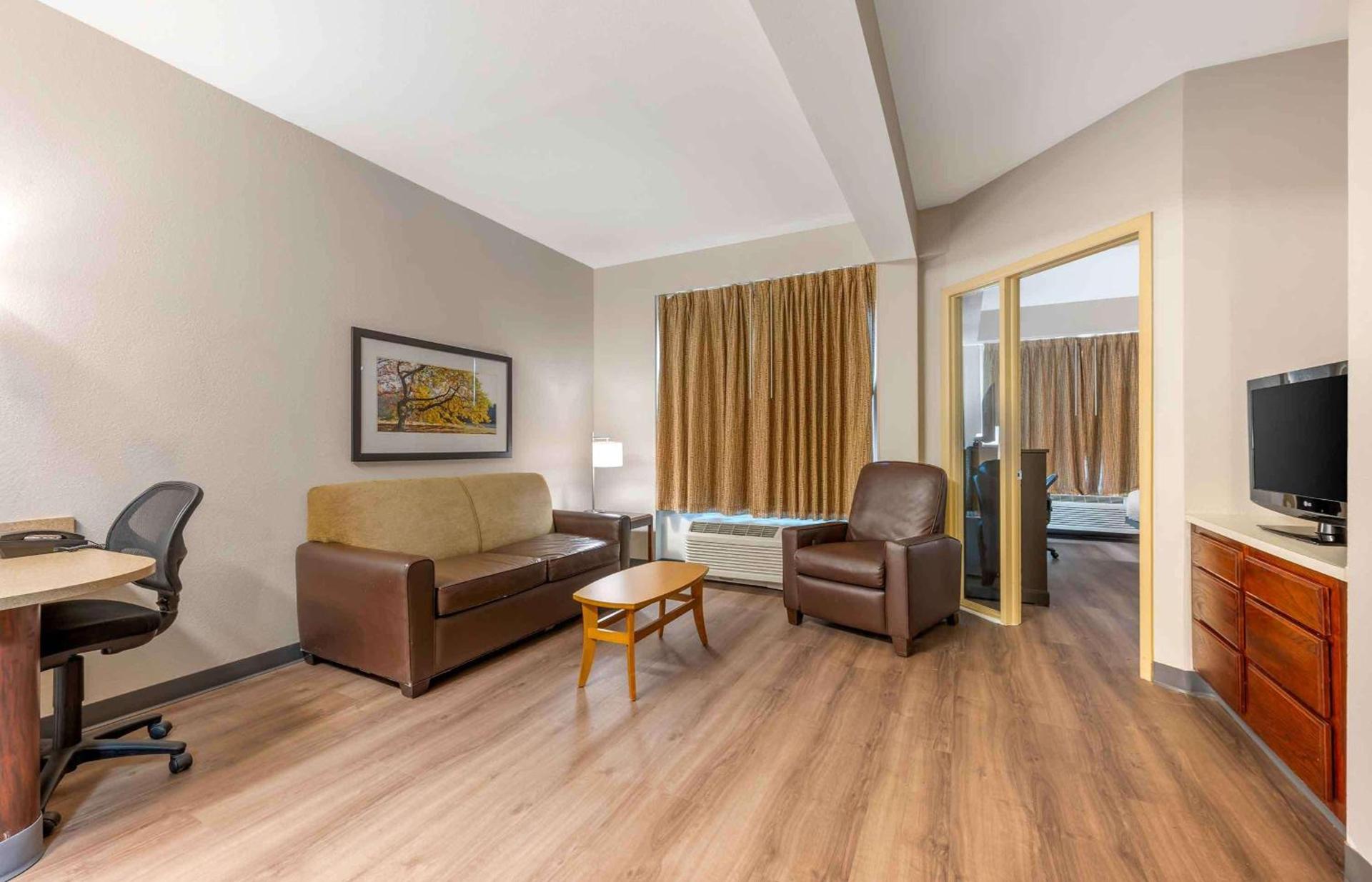 Extended Stay America Suites - Indianapolis - Airport - W Southern Ave photo 42