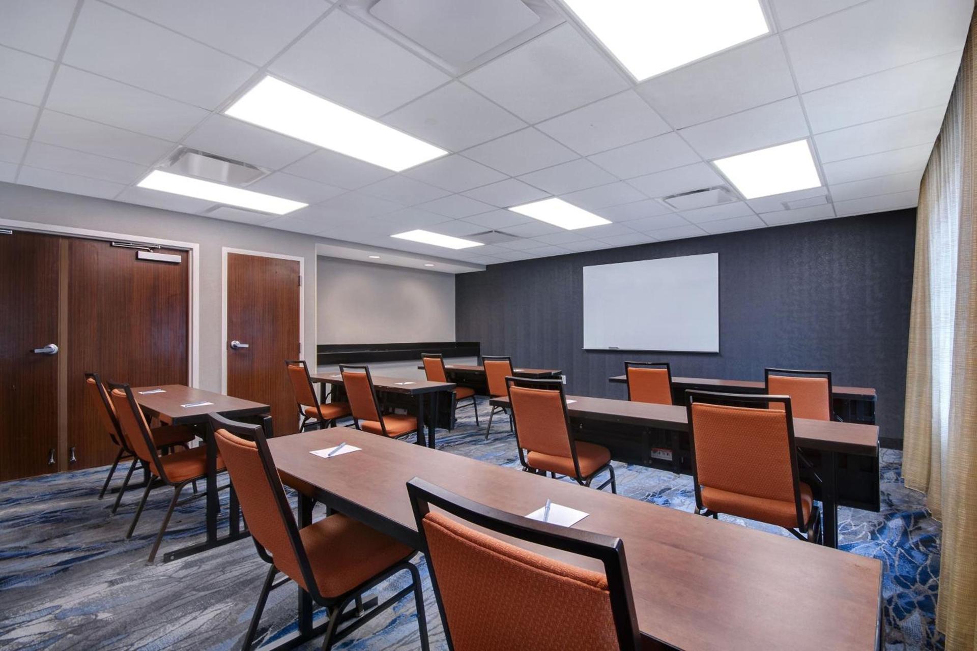 Fairfield Inn and Suites by Marriott Rochester West/Greece photo 50