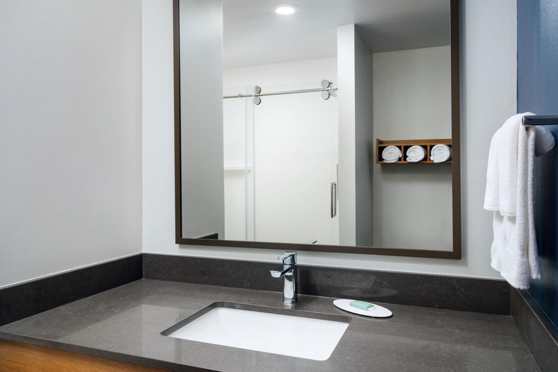 Fairfield Inn and Suites by Marriott Birmingham / Bessemer photo 16