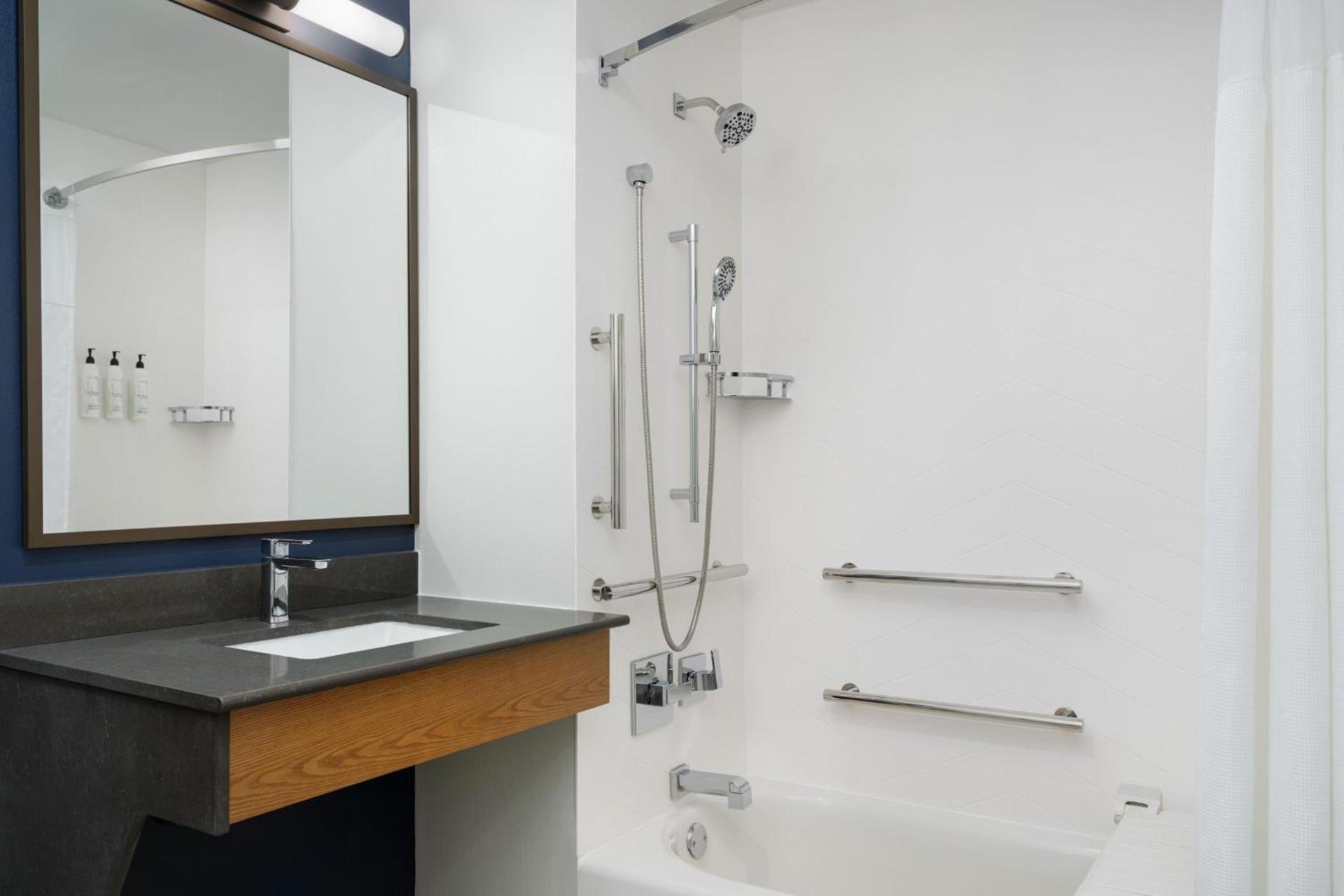 Fairfield Inn and Suites by Marriott Birmingham / Bessemer photo 17