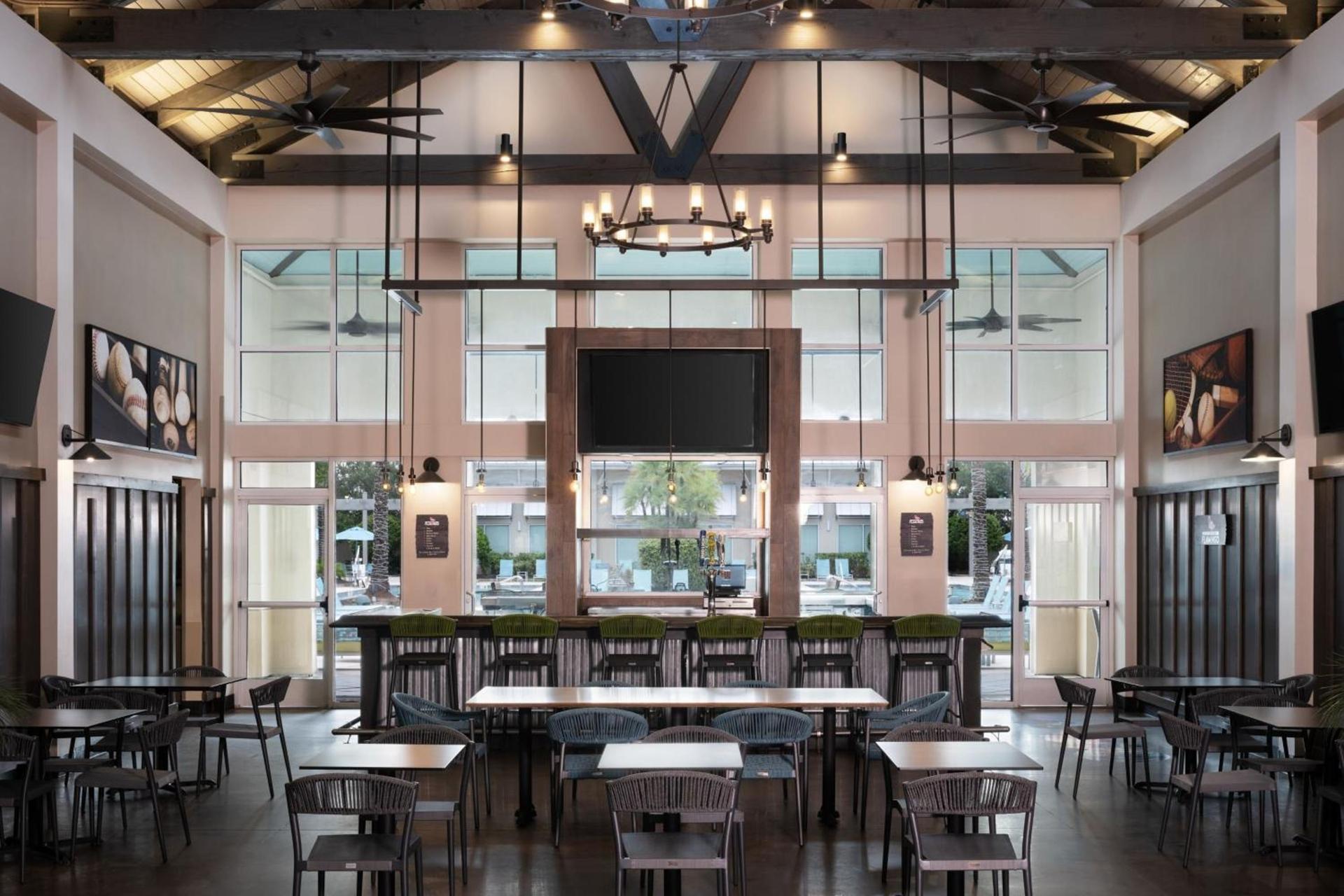 TownePlace Suites Orlando at FLAMINGO CROSSINGS Town Center, Western Entrance photo 32