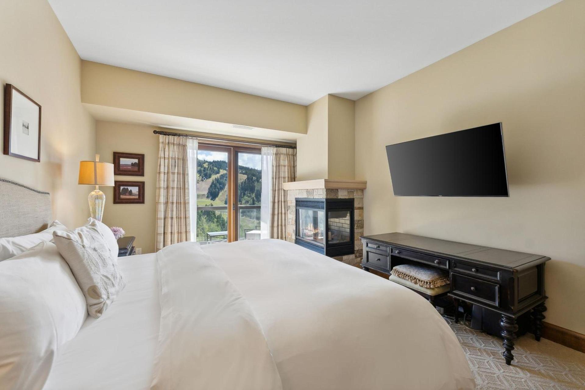 St. Regis Deer Valley photo 77