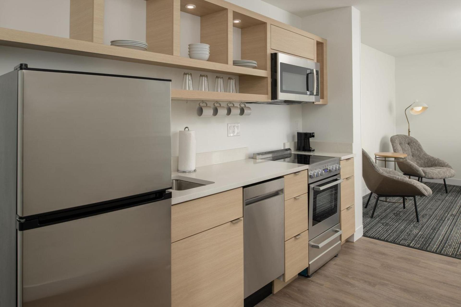 TownePlace Suites by Marriott Eugene photo 43