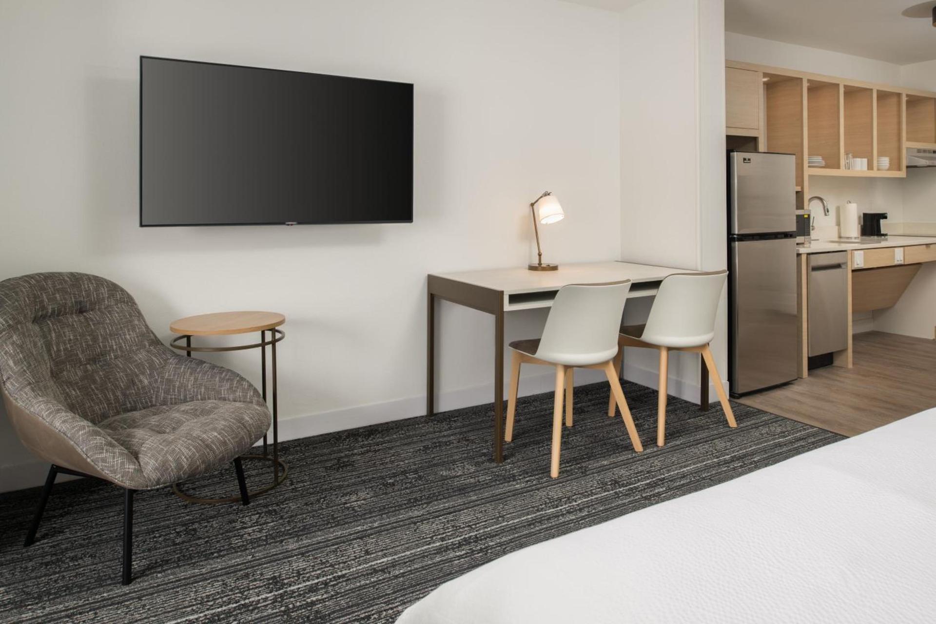 TownePlace Suites by Marriott Eugene photo 54