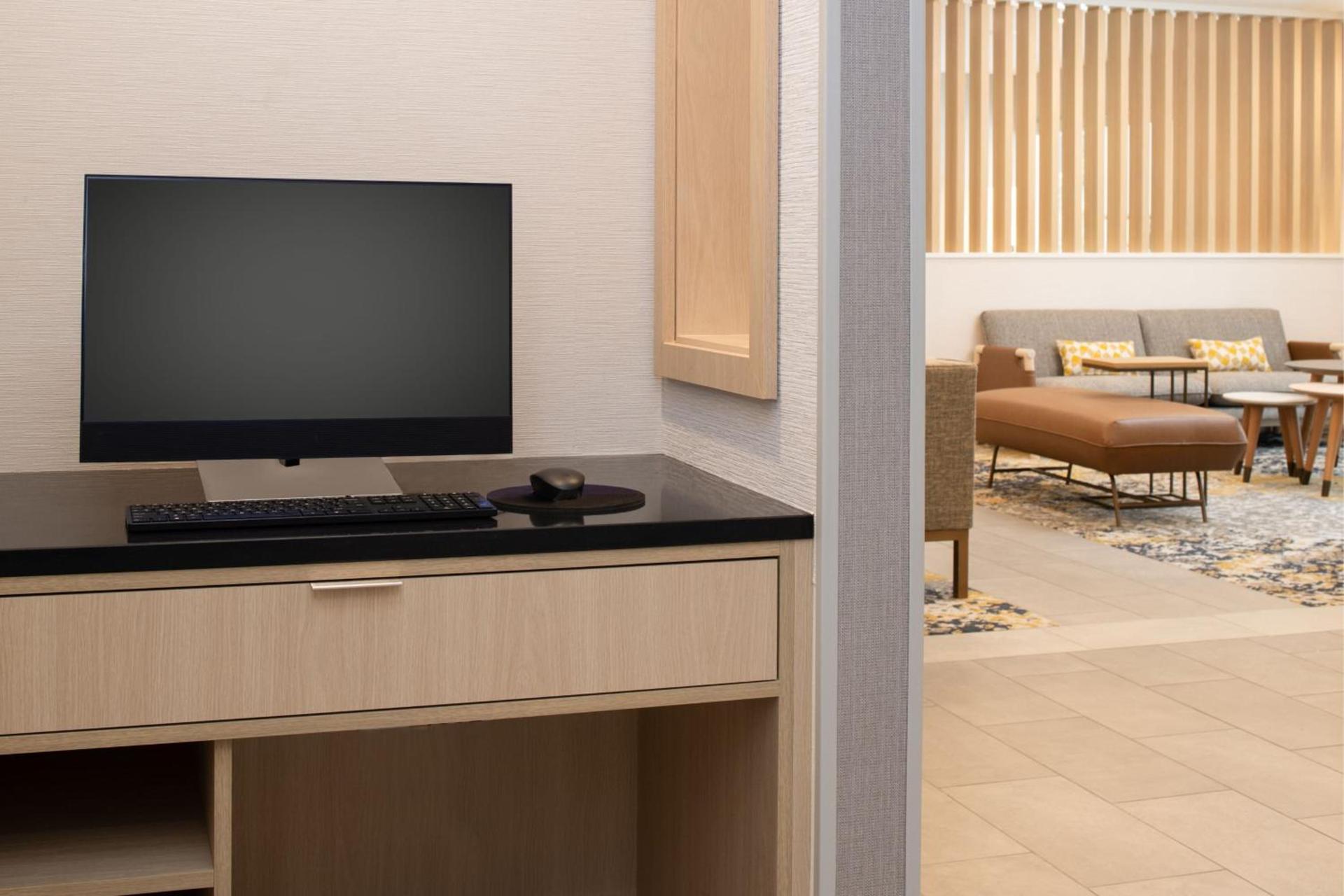 TownePlace Suites by Marriott Eugene photo 4