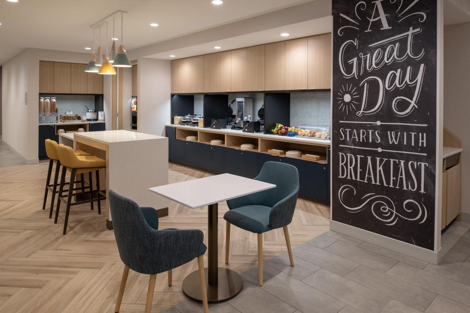 TownePlace Suites by Marriott Eugene photo 7