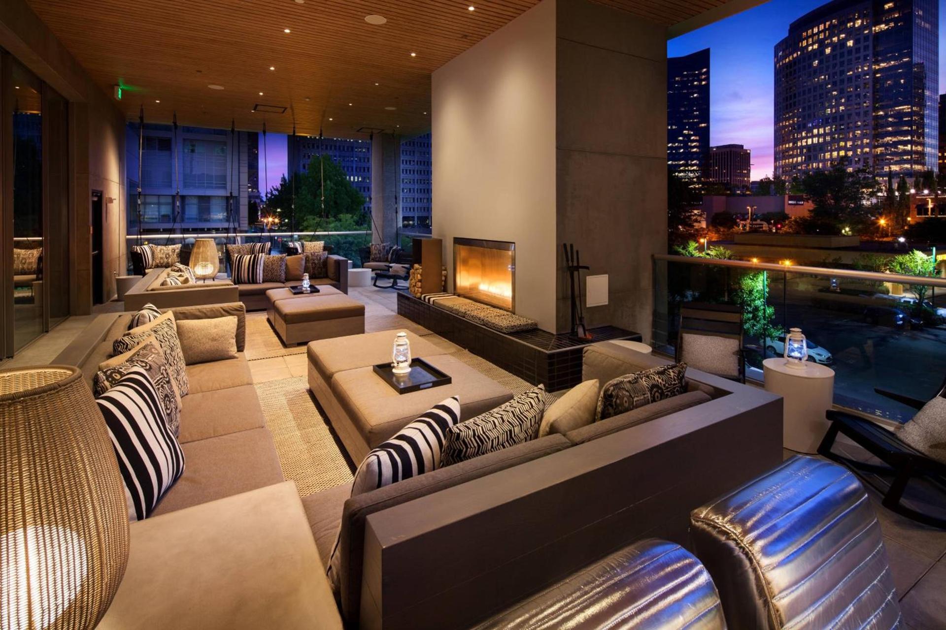 W Bellevue photo 64