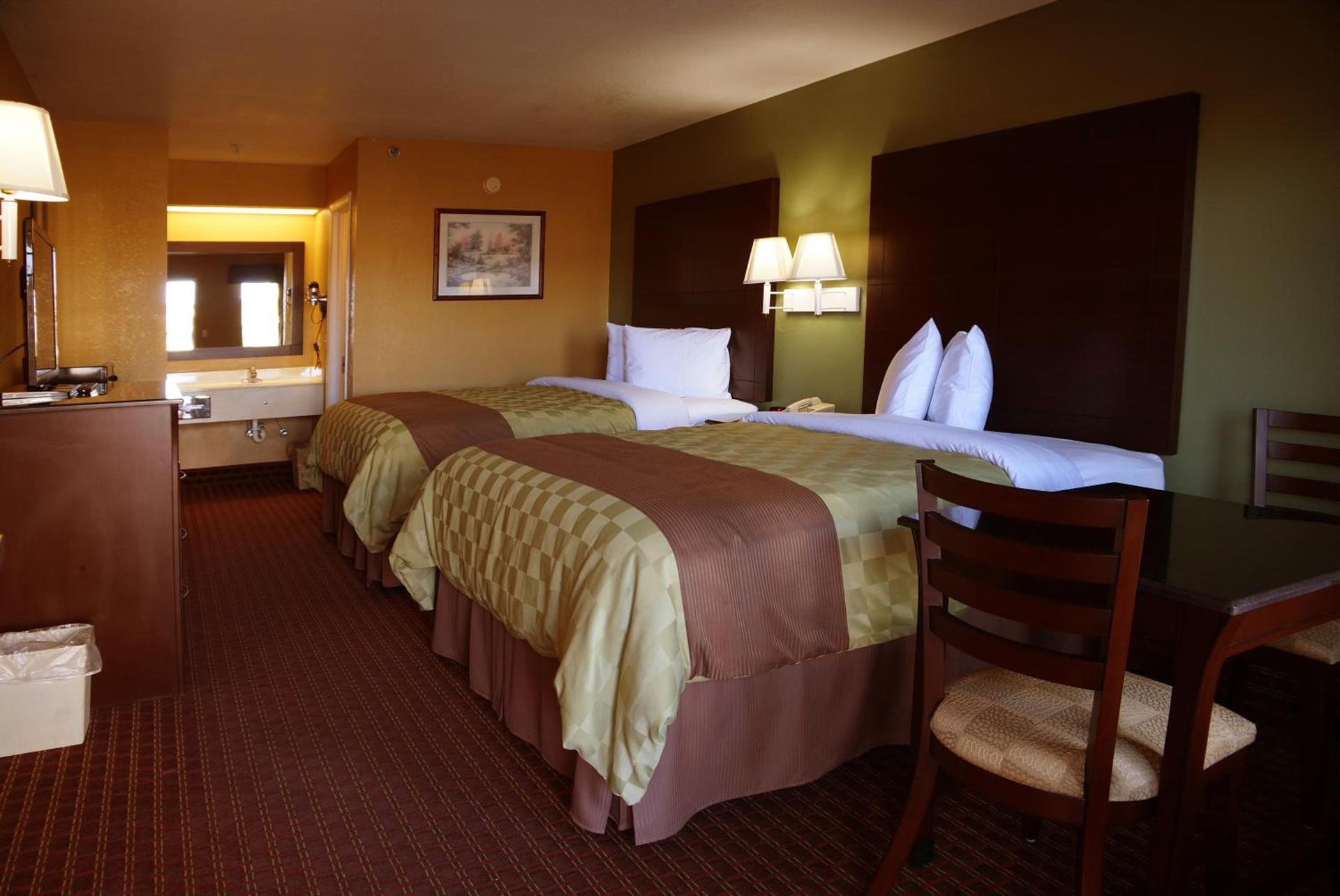 Executive Inn Opp photo 15