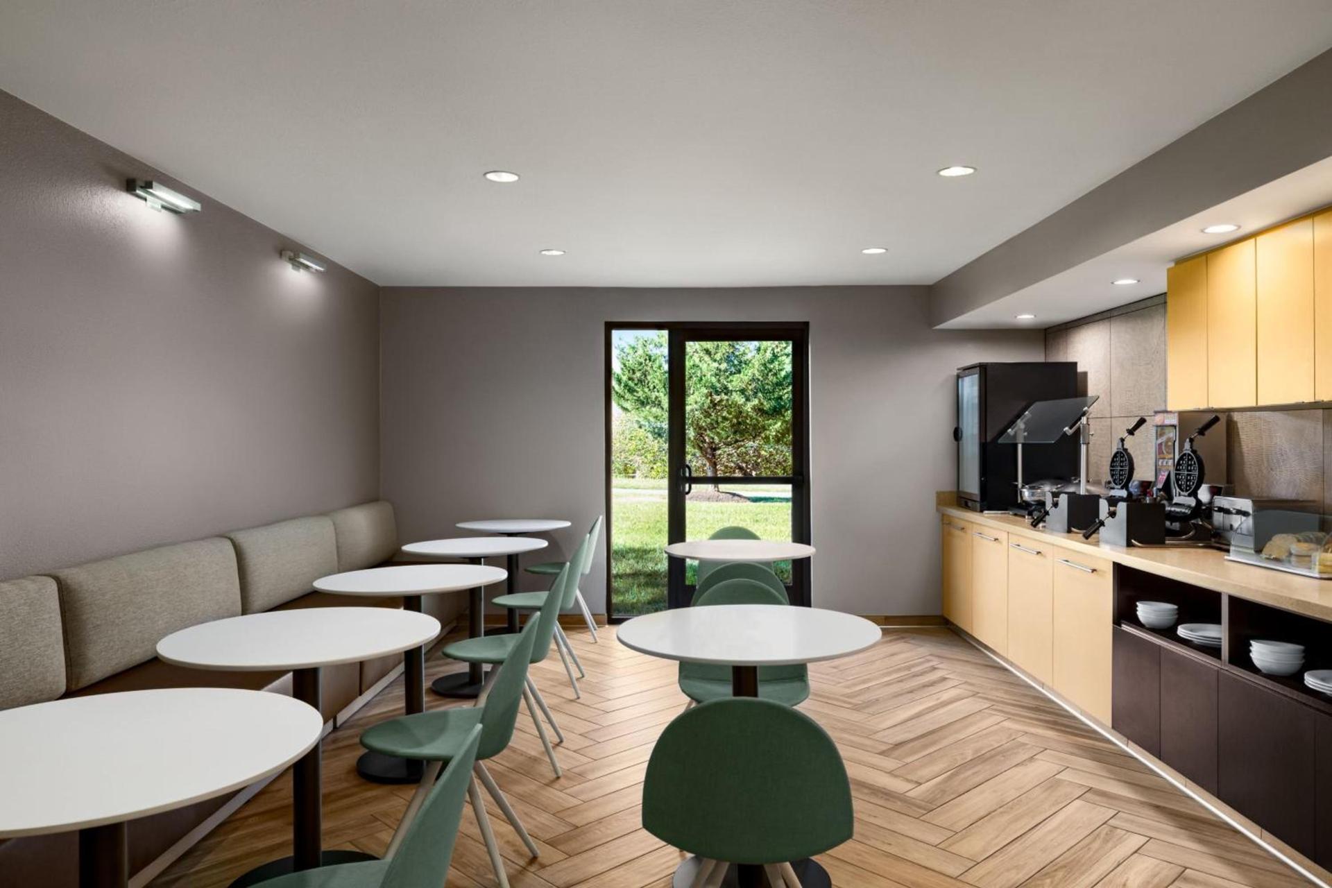 TownePlace Suites by Marriott Fort Meade National Business Park photo 24