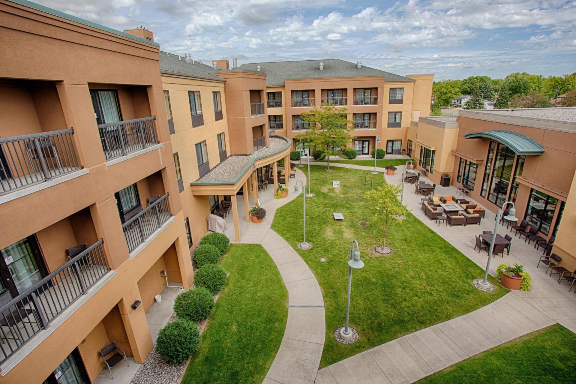 Courtyard Fargo Moorhead, MN photo 6