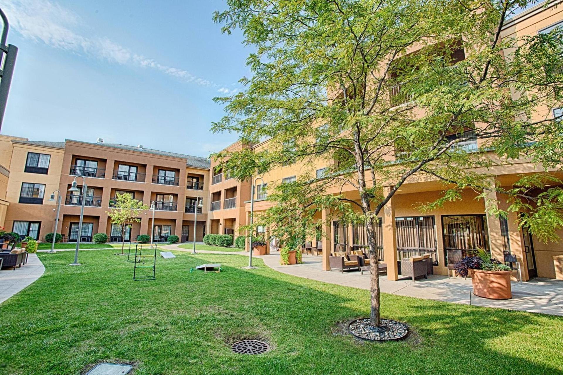 Courtyard Fargo Moorhead, MN photo 7
