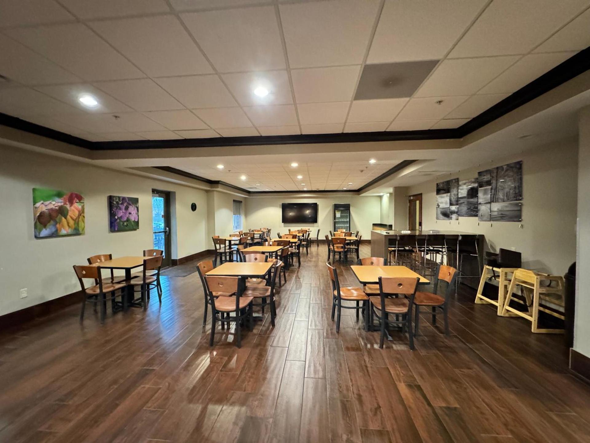 Sleep Inn & Suites Madison - Monona photo 37