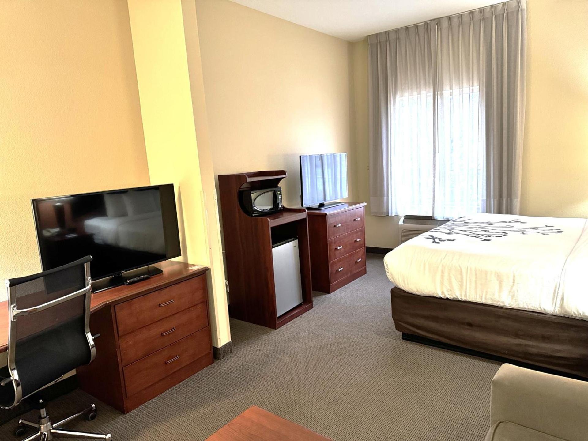 Sleep Inn & Suites Madison - Monona photo 39