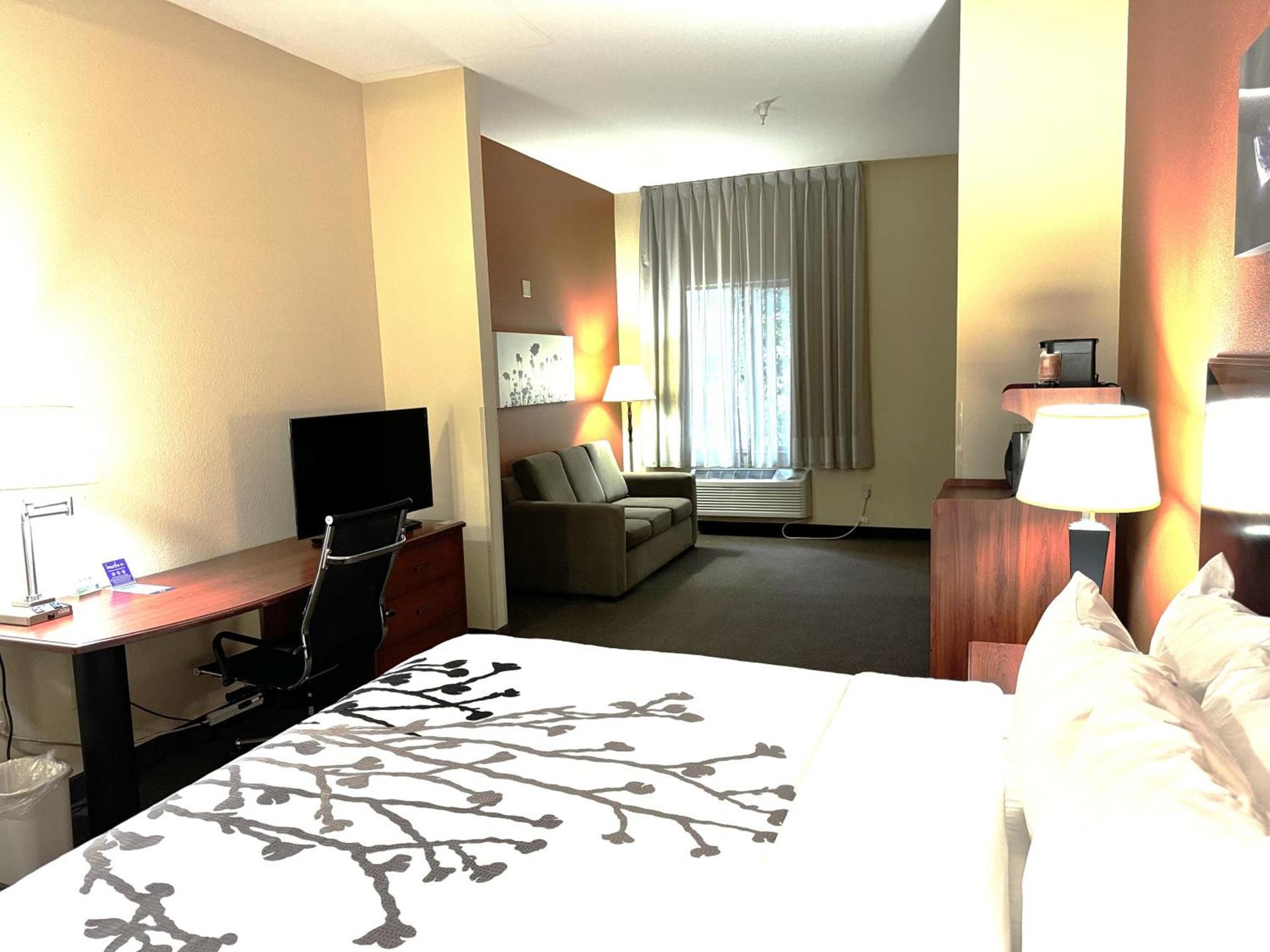 Sleep Inn & Suites Madison - Monona photo 41