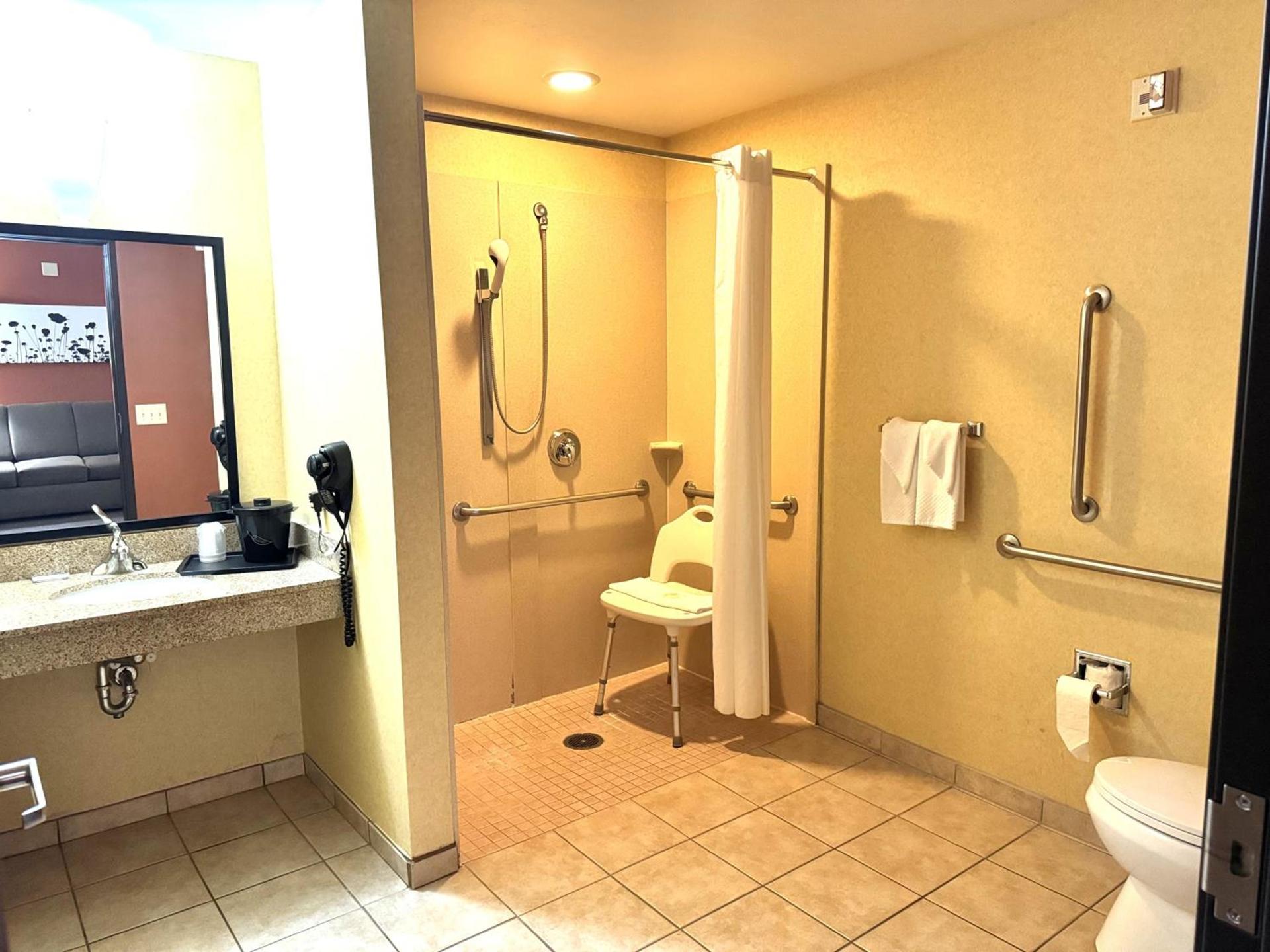 Sleep Inn & Suites Madison - Monona photo 43