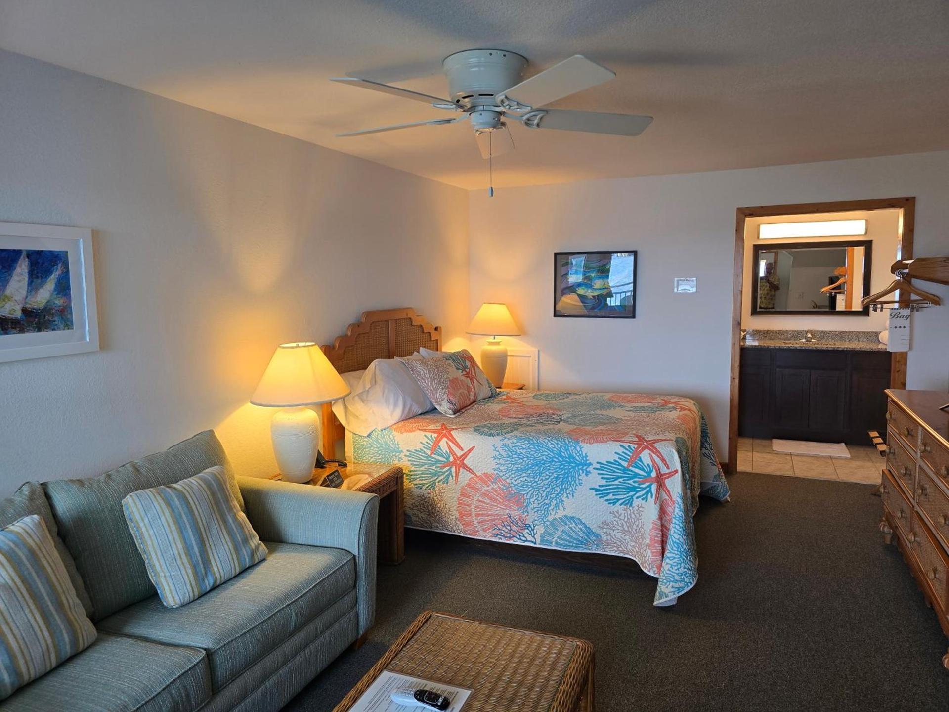 The Ocracoke Harbor Inn photo 38