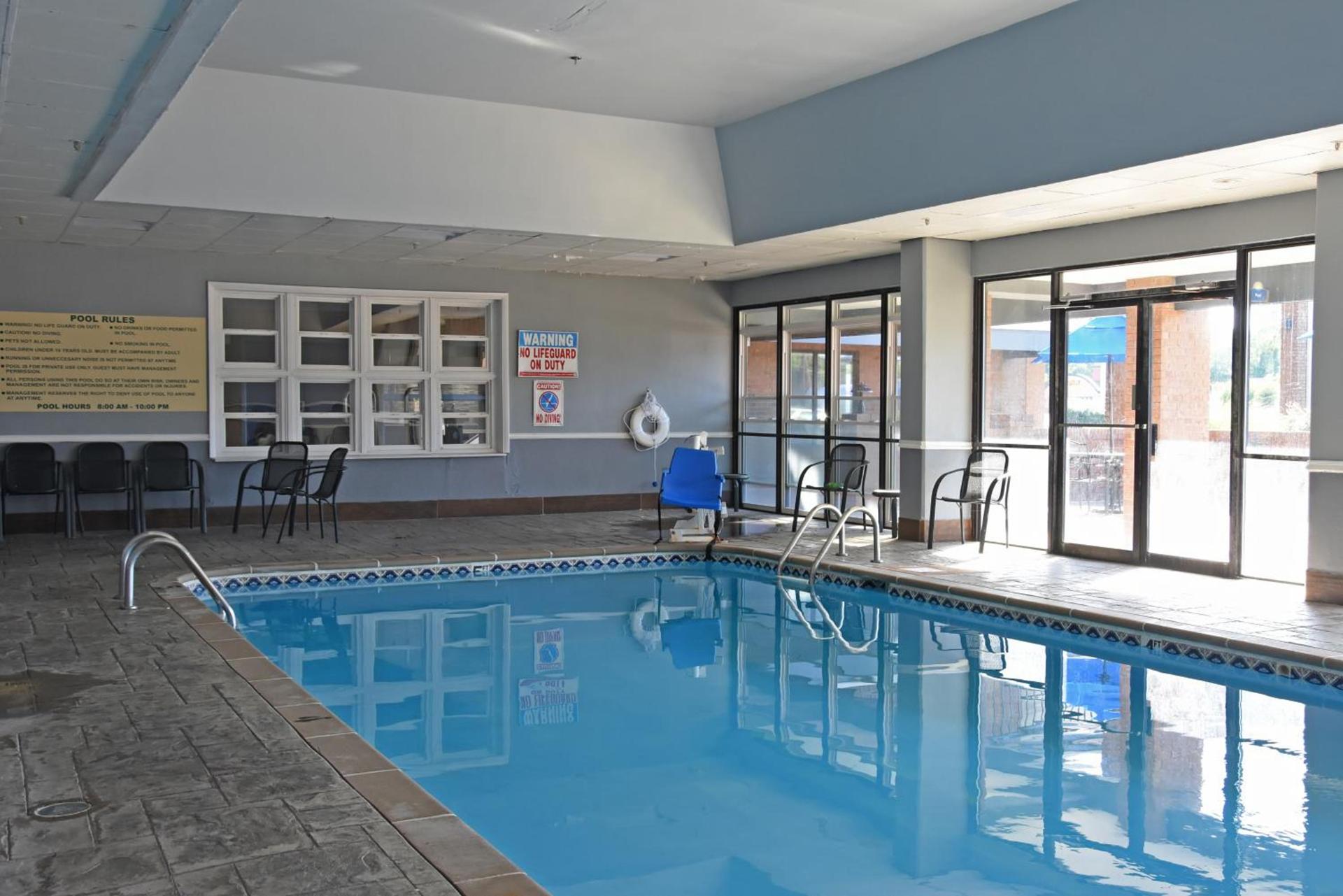 Days Inn by Wyndham Lebanon photo 9