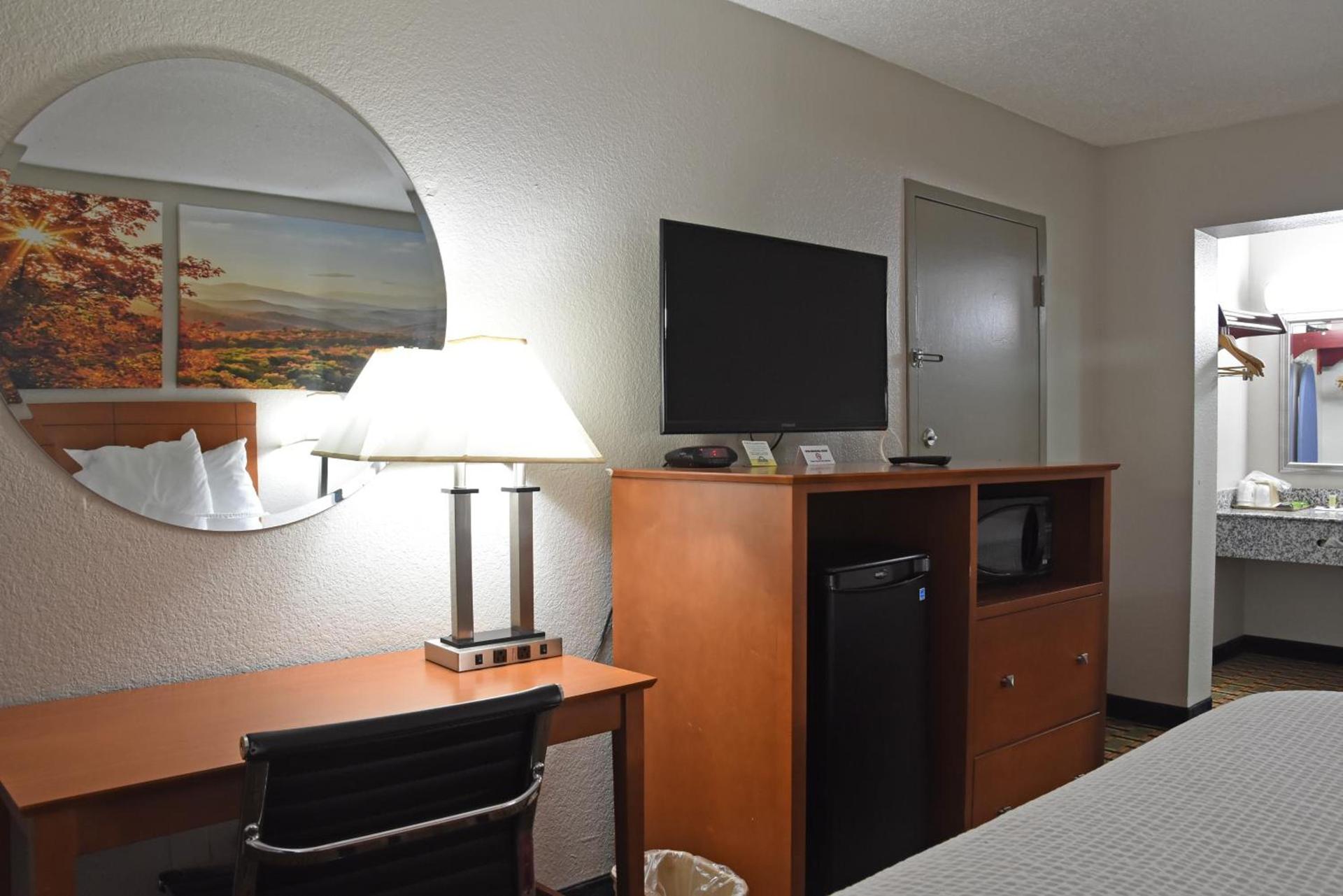 Days Inn by Wyndham Lebanon photo 22