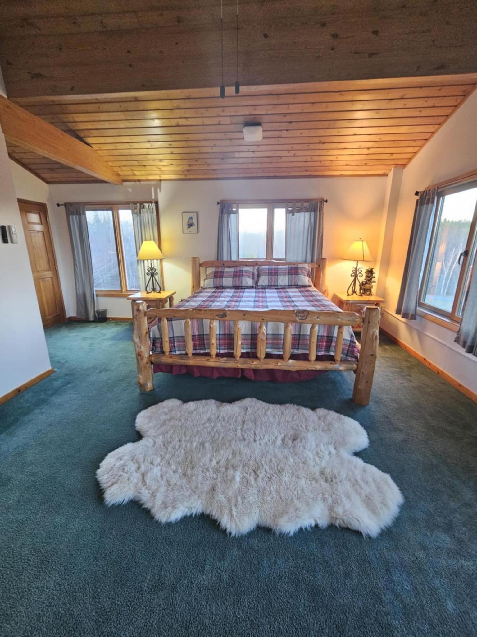 Moose Room at Bear Mountain Lodge photo 1
