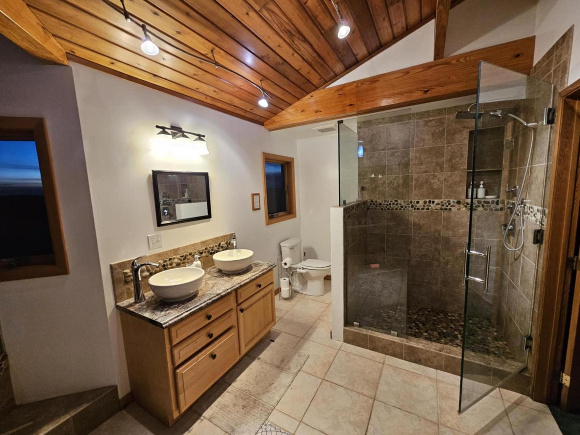 Moose Room at Bear Mountain Lodge photo 11