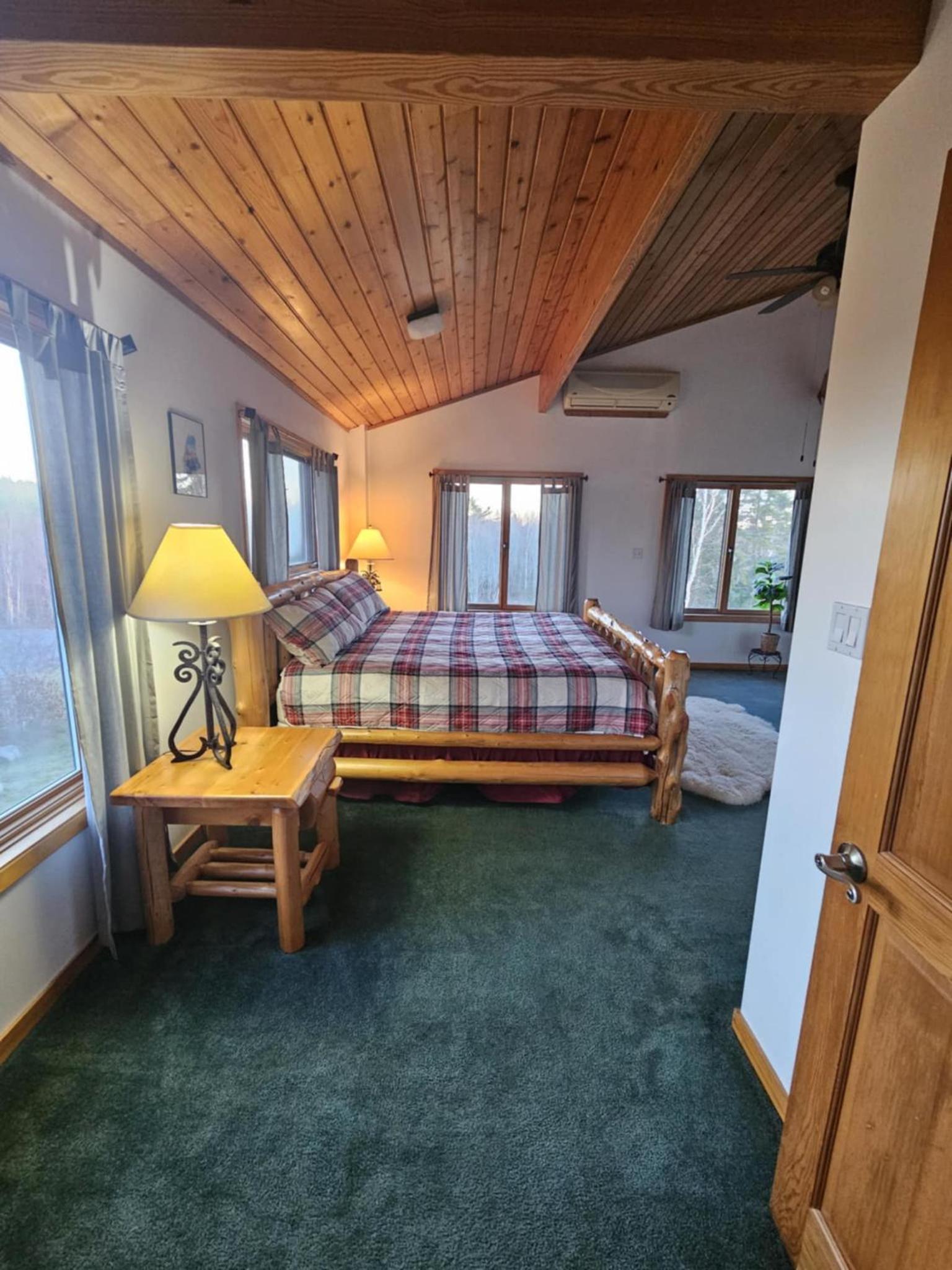 Moose Room at Bear Mountain Lodge photo 18