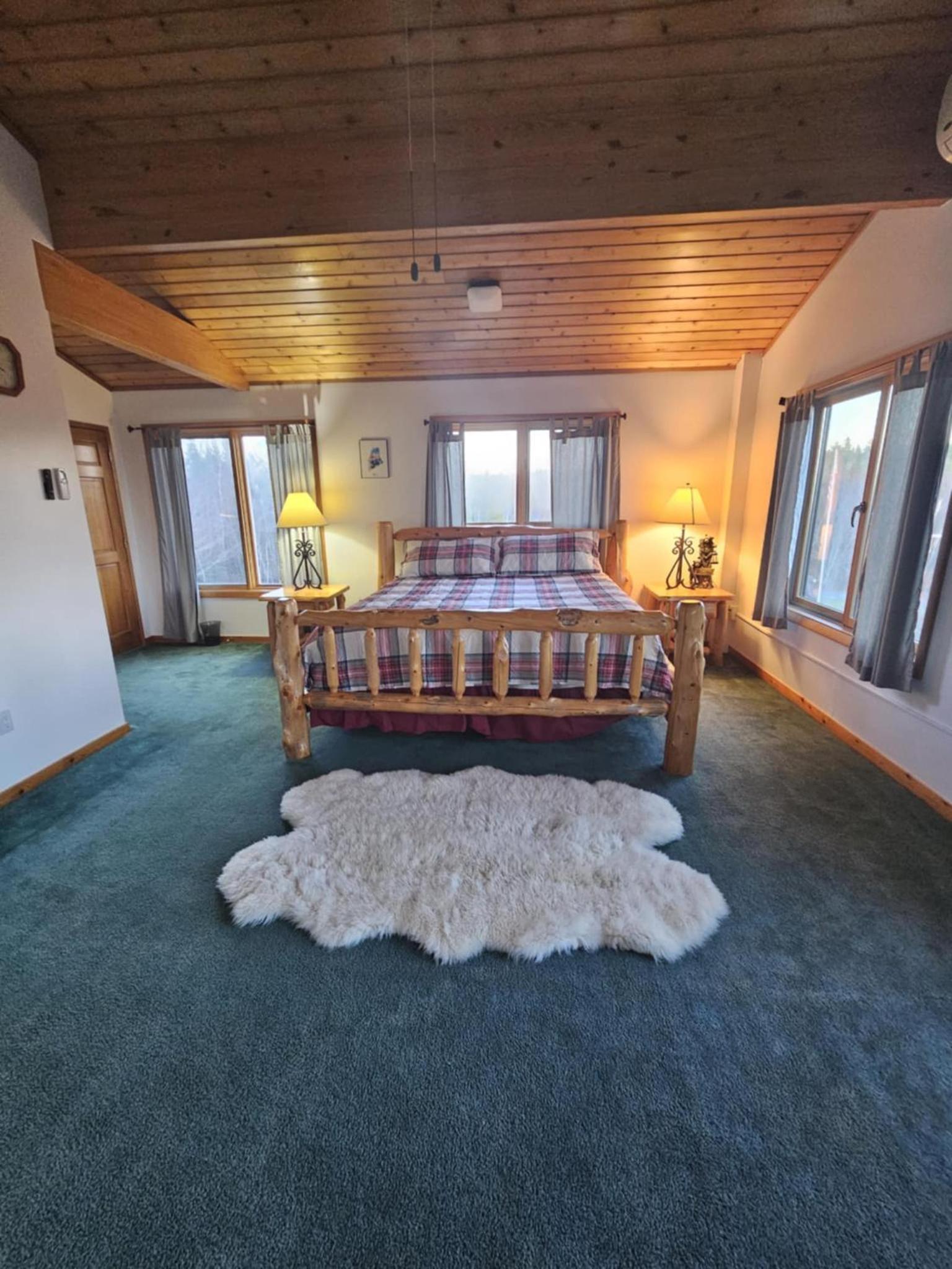 Moose Room at Bear Mountain Lodge photo 28