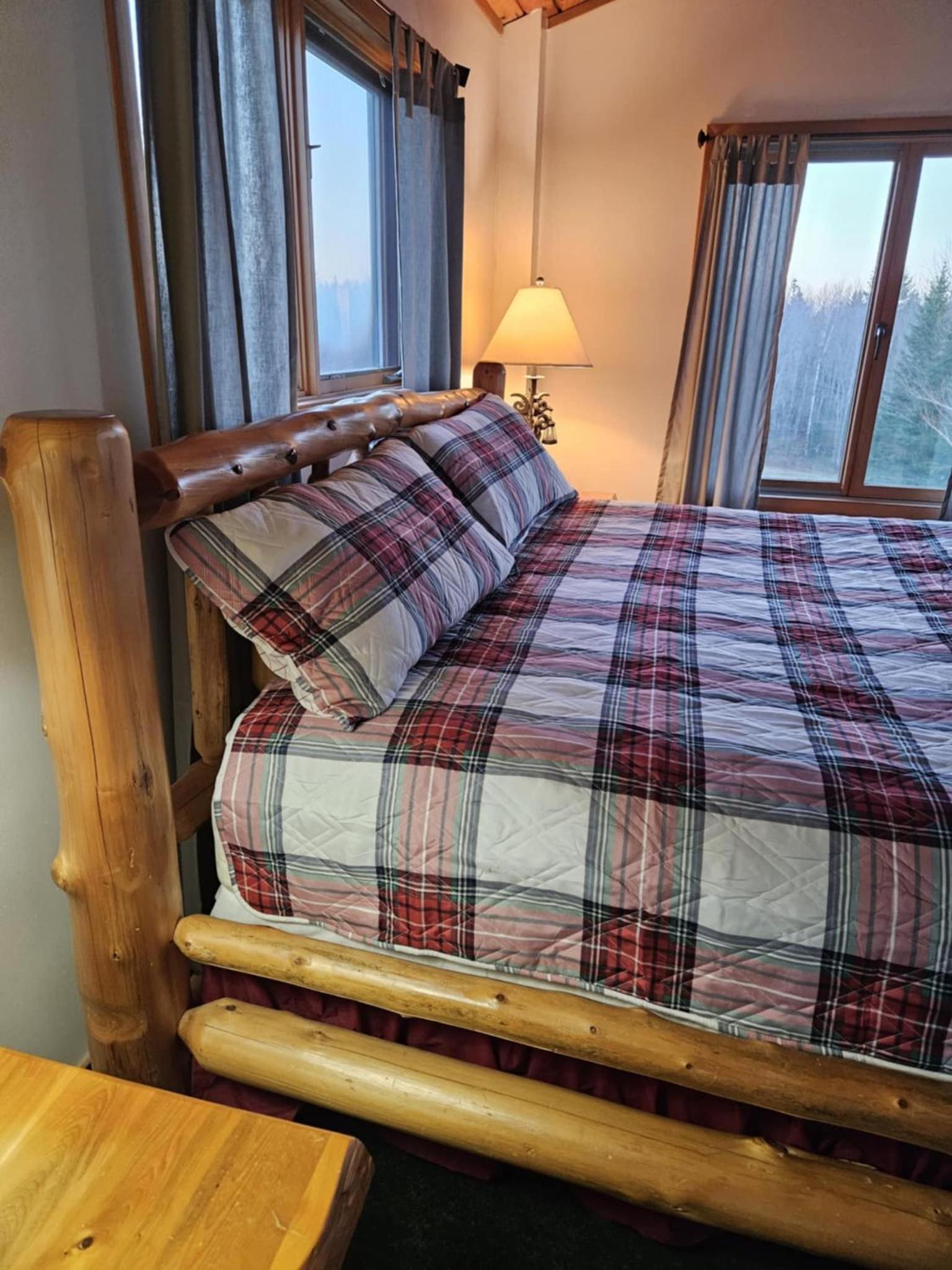 Moose Room at Bear Mountain Lodge photo 15
