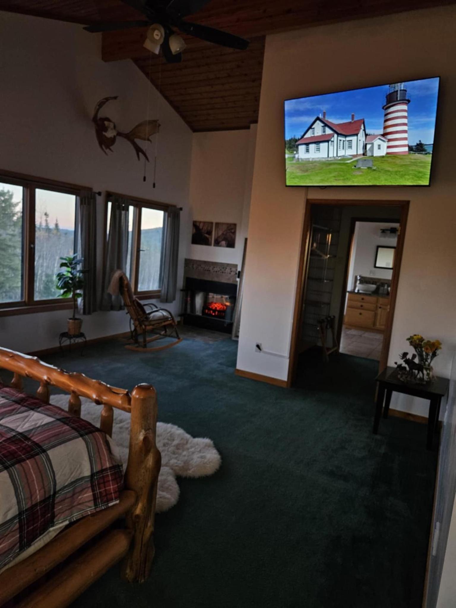 Moose Room at Bear Mountain Lodge photo 20