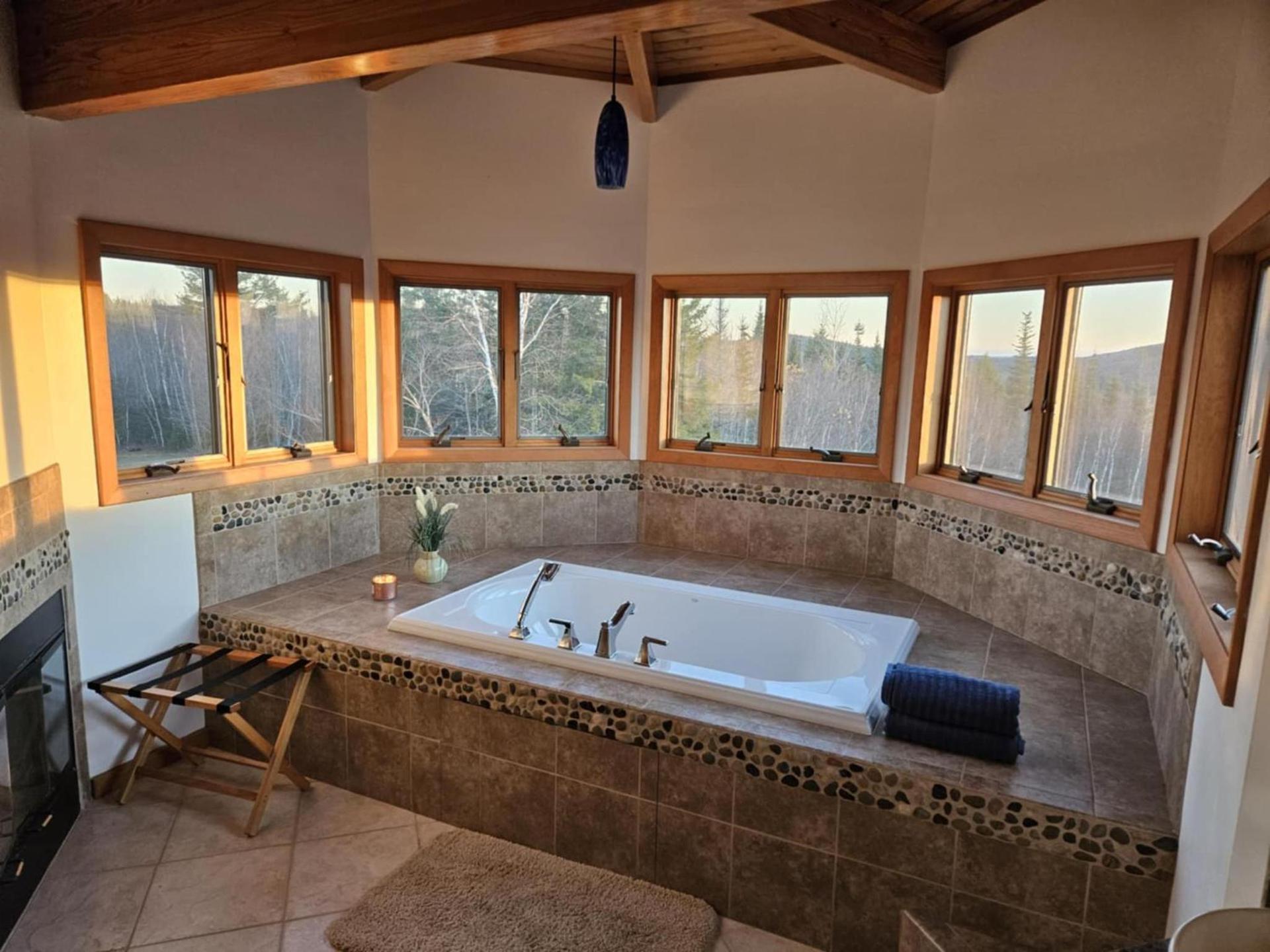 Moose Room at Bear Mountain Lodge photo 12