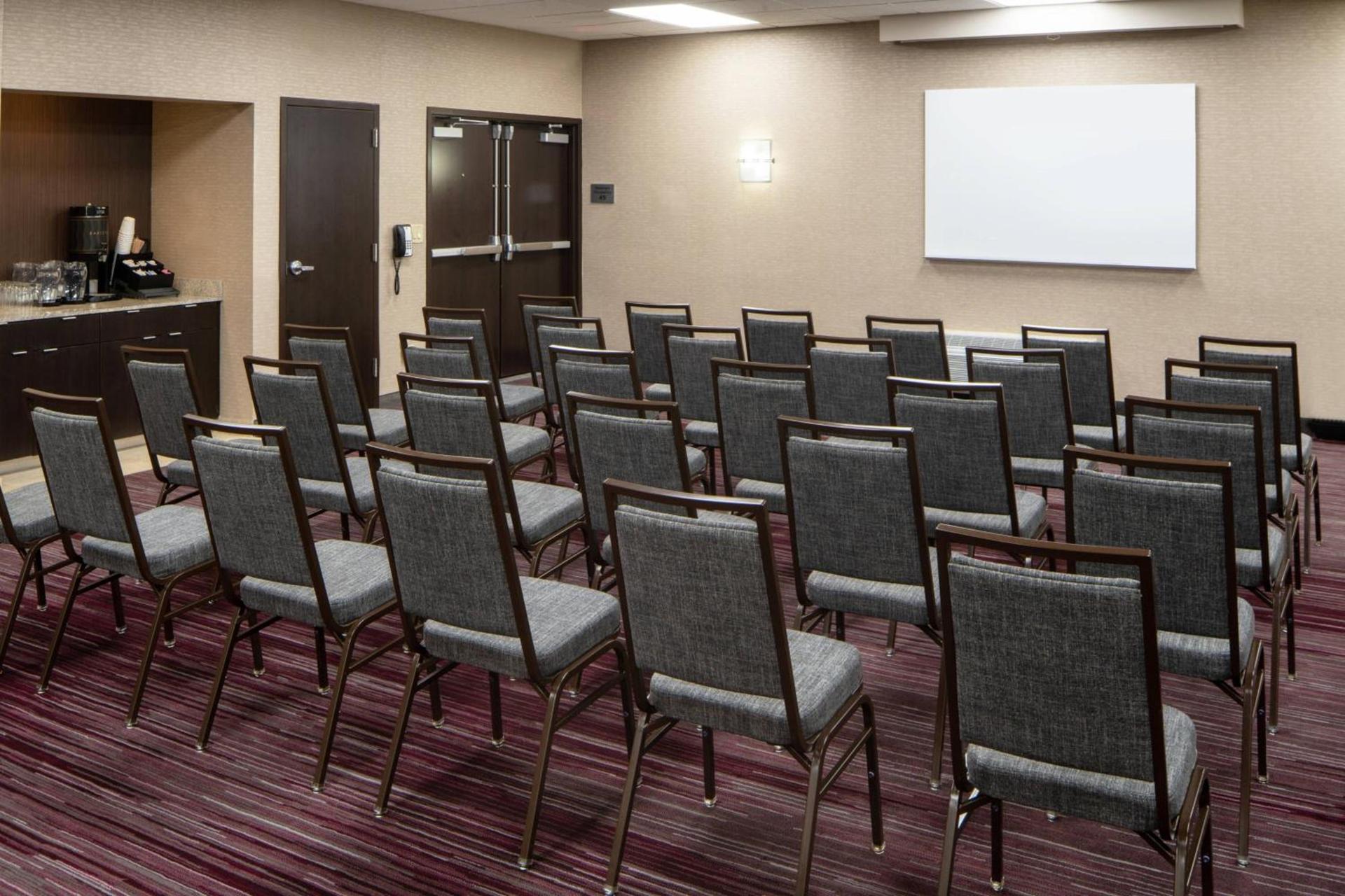 Courtyard by Marriott Nashville Airport photo 27