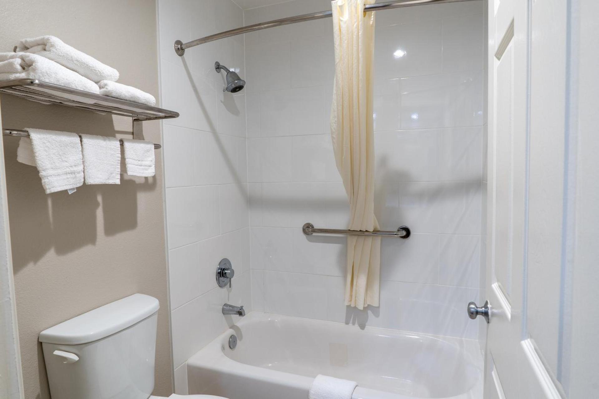 Best Western Paradise Inn photo 29