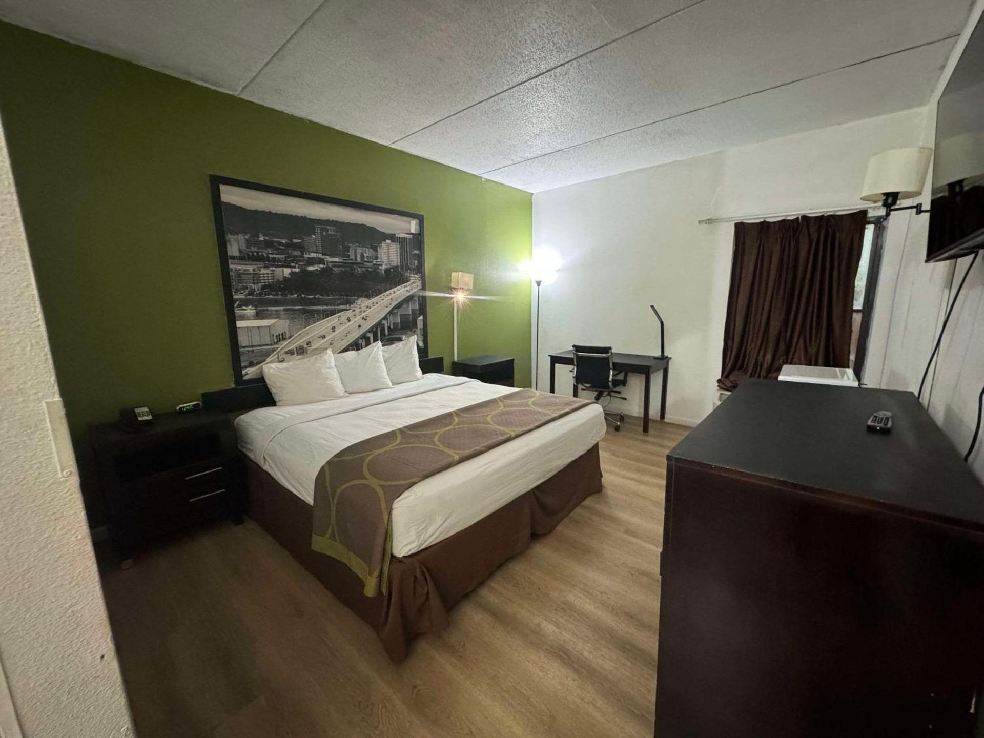Quality Inn Chattanooga Hamilton Place photo 8