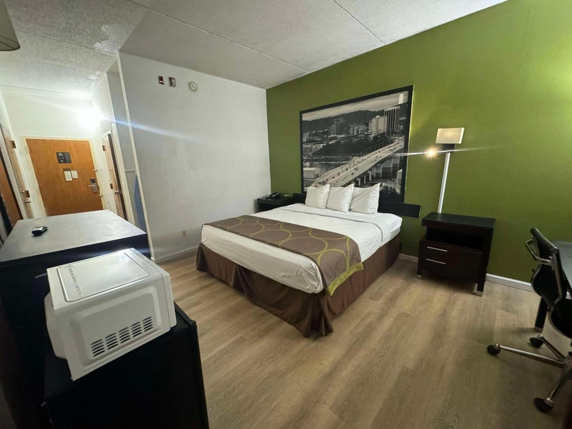 Quality Inn Chattanooga Hamilton Place photo 9