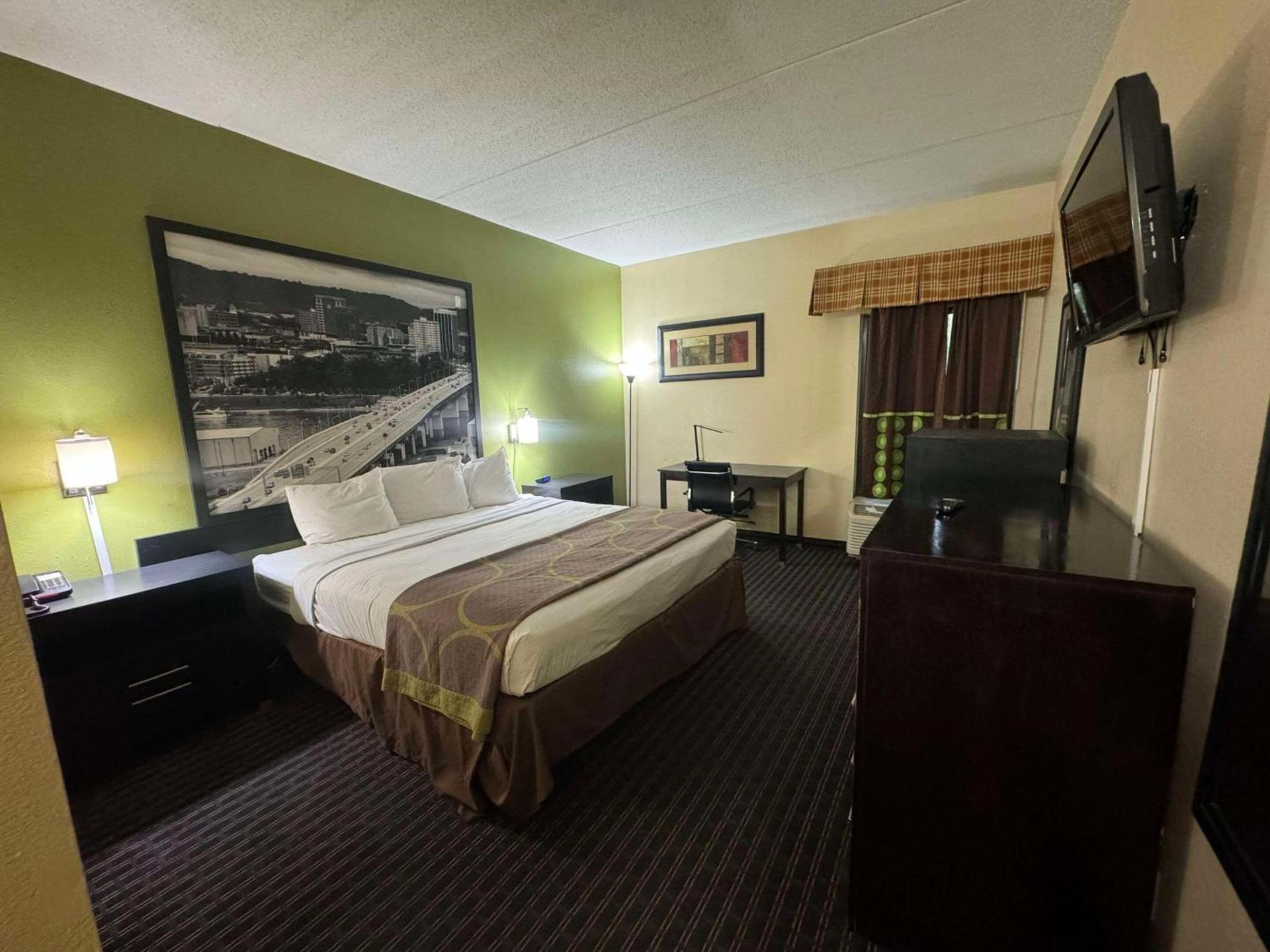Quality Inn Chattanooga Hamilton Place photo 11
