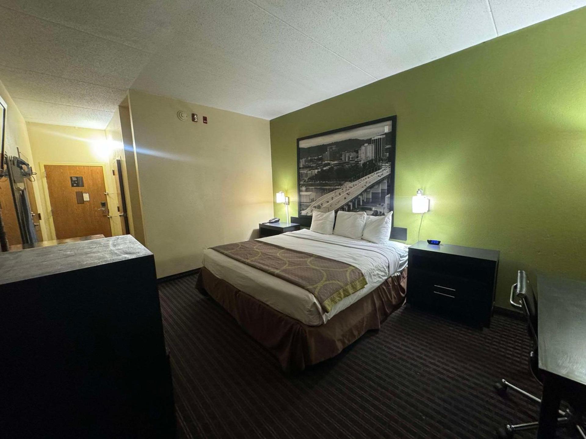 Quality Inn Chattanooga Hamilton Place photo 12